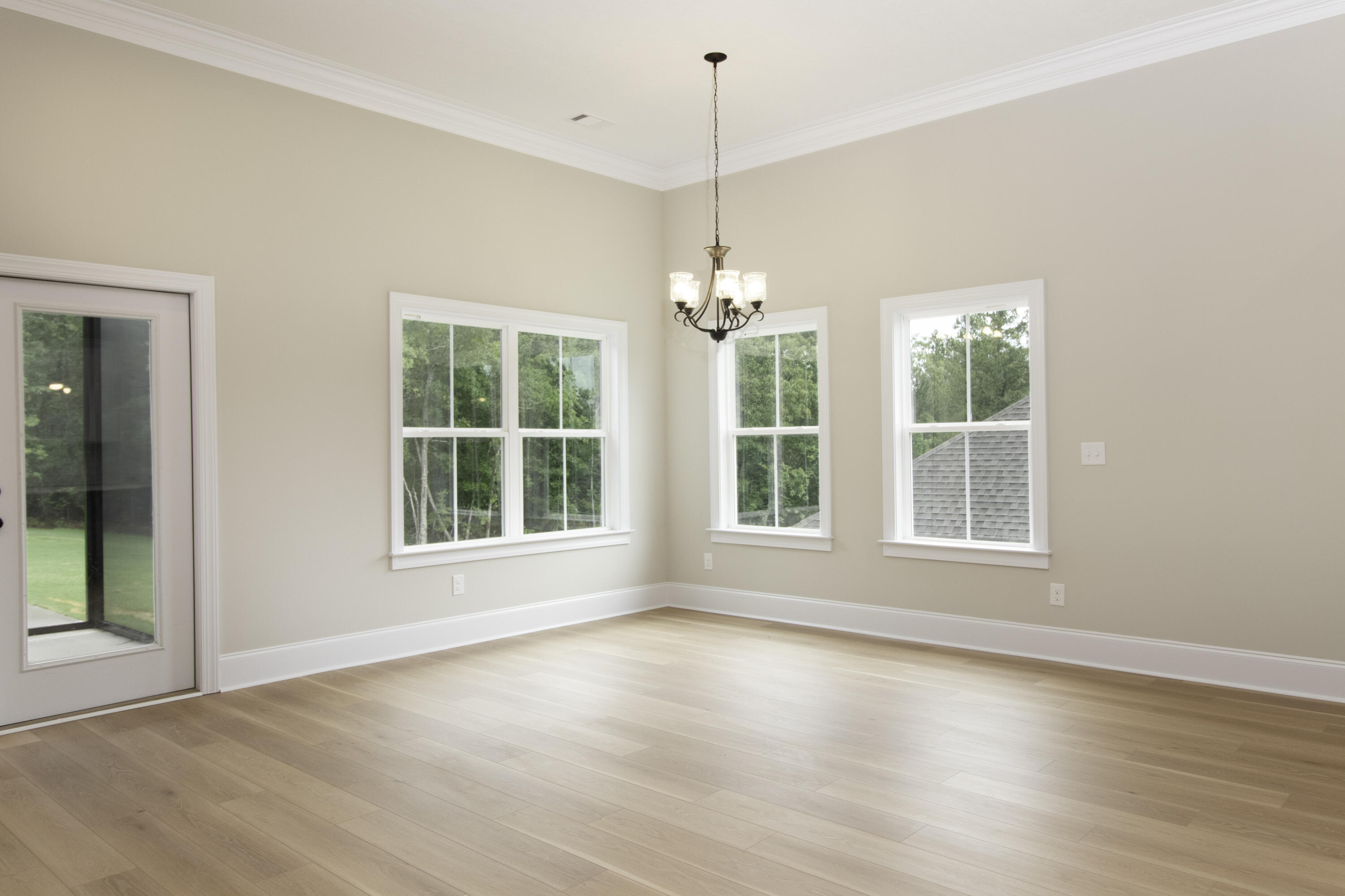 307 Whithorn Court