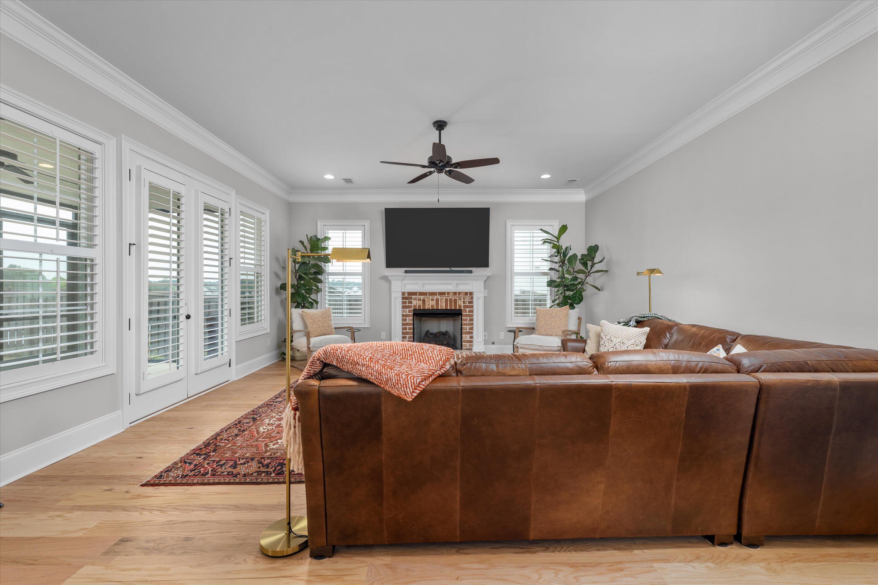 3045 Rosewood Drive