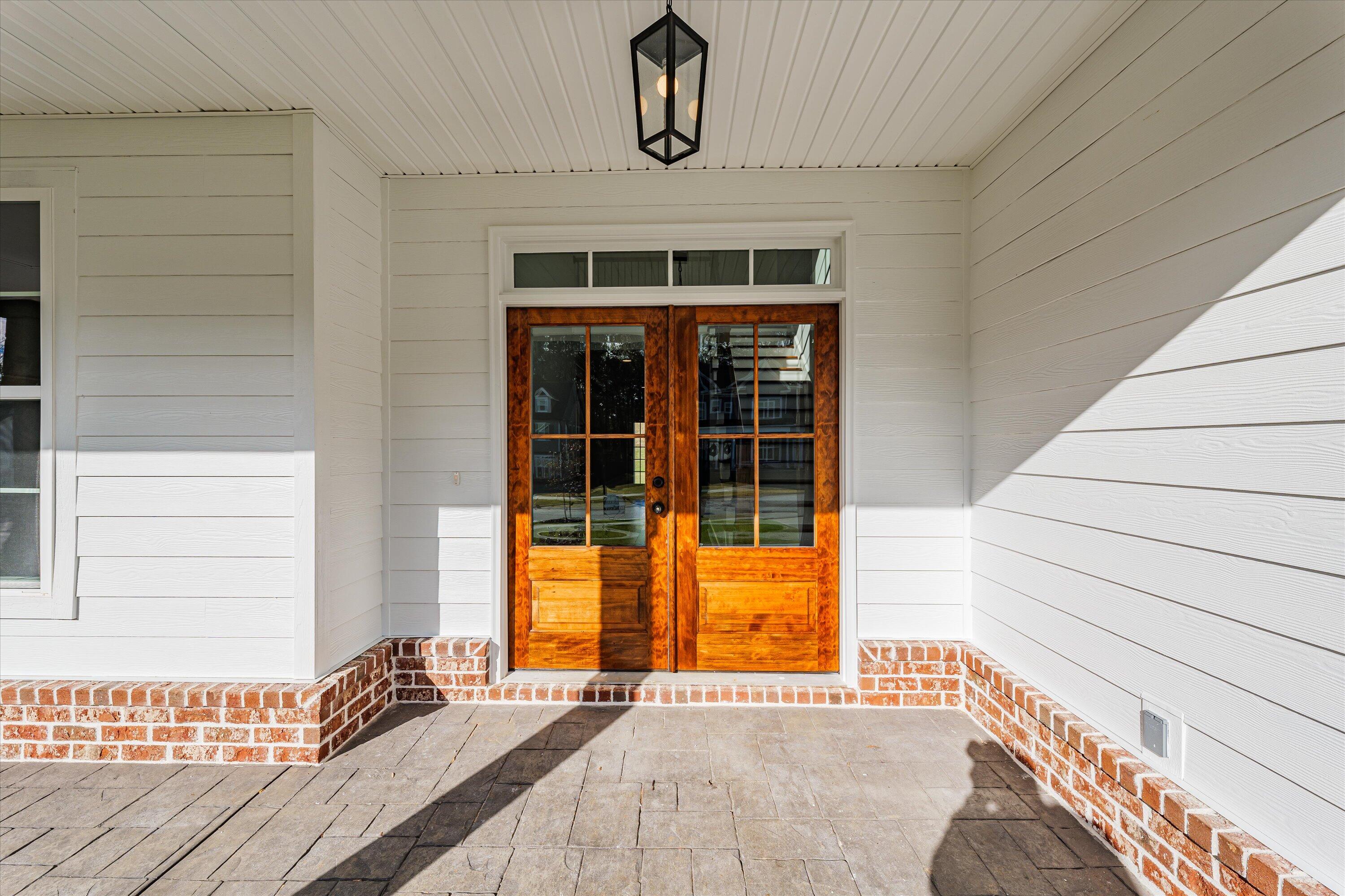 673 River Oaks Lane