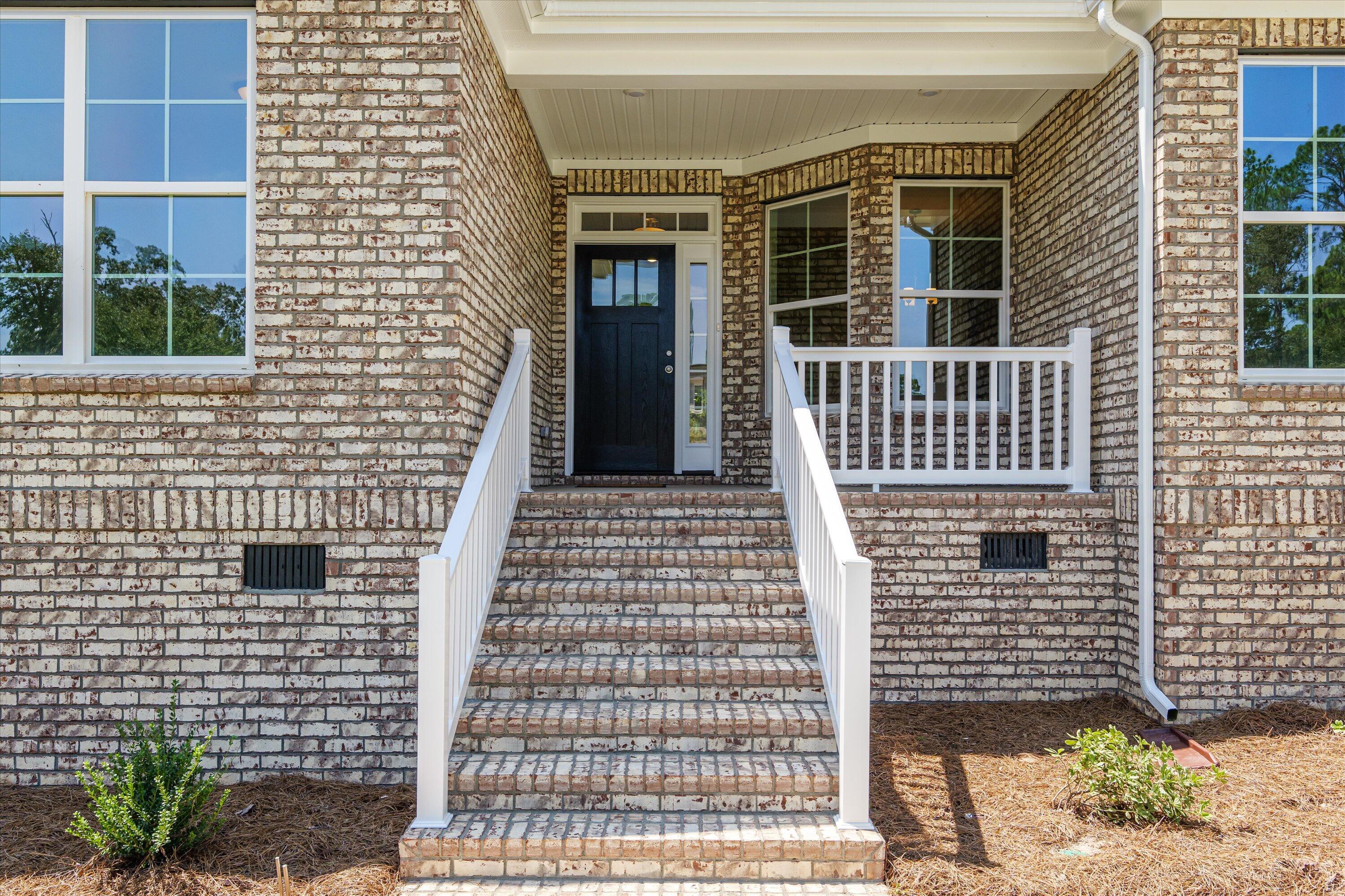 1121 Birdie Place