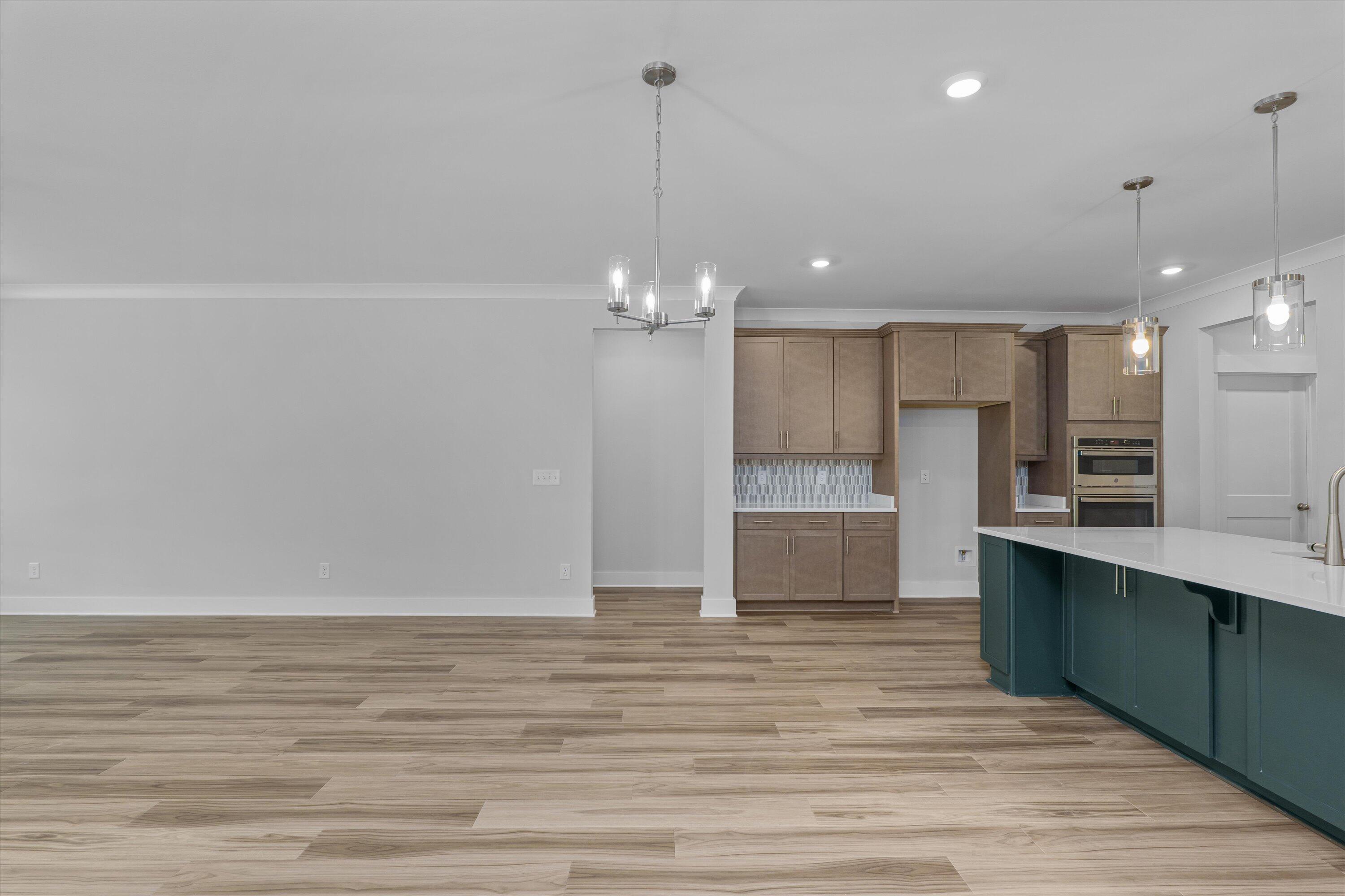 1121 Birdie Place