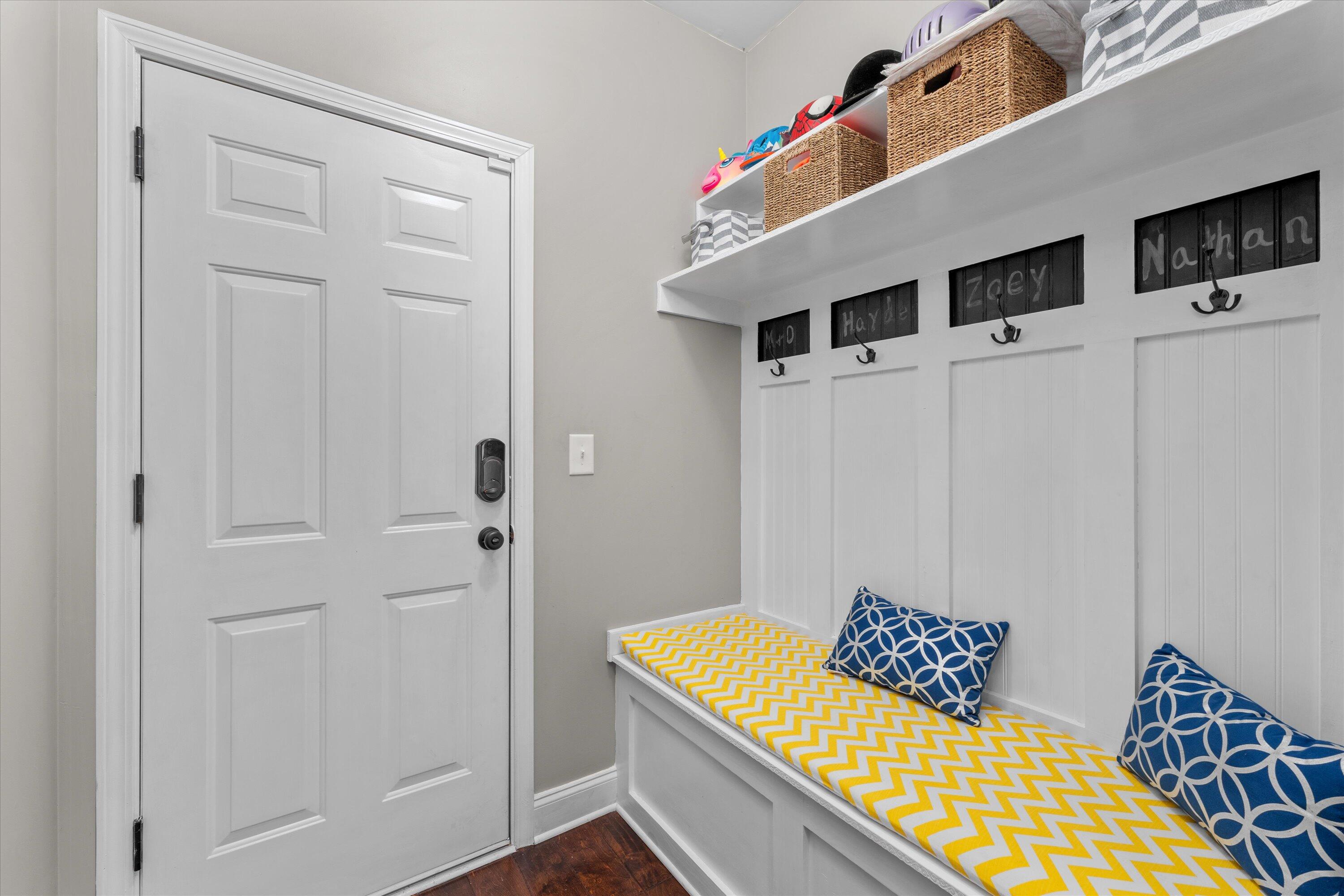 109 Broadleaf Trail
