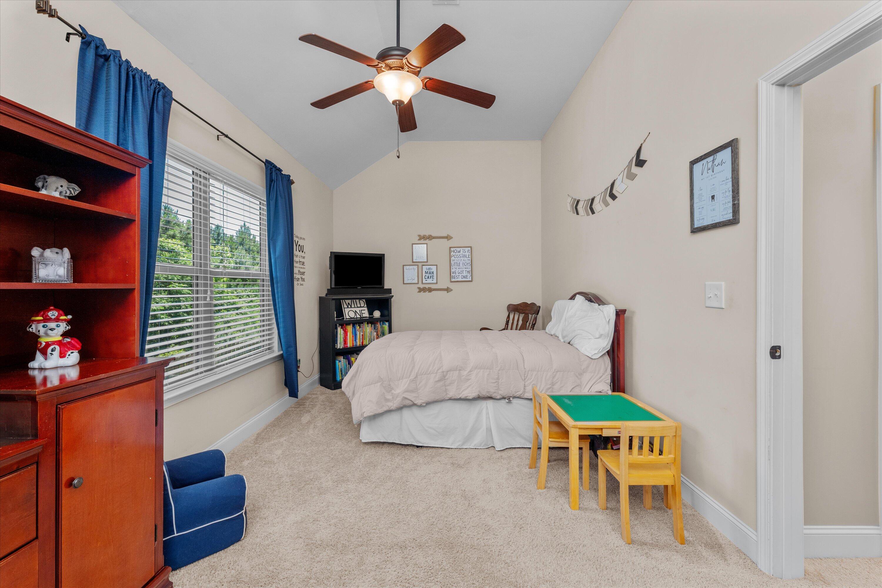 109 Broadleaf Trail