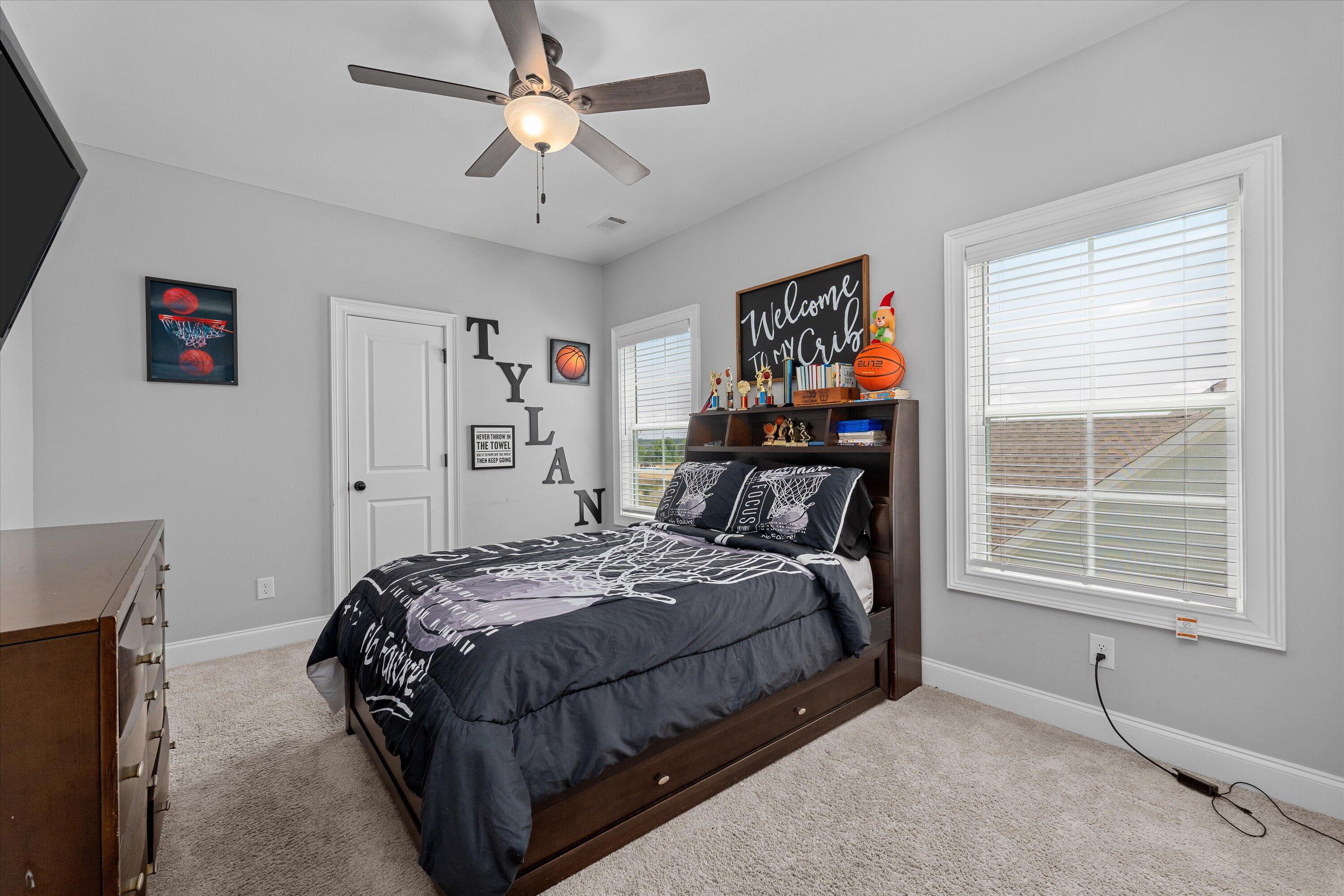 1240 Honey Lane