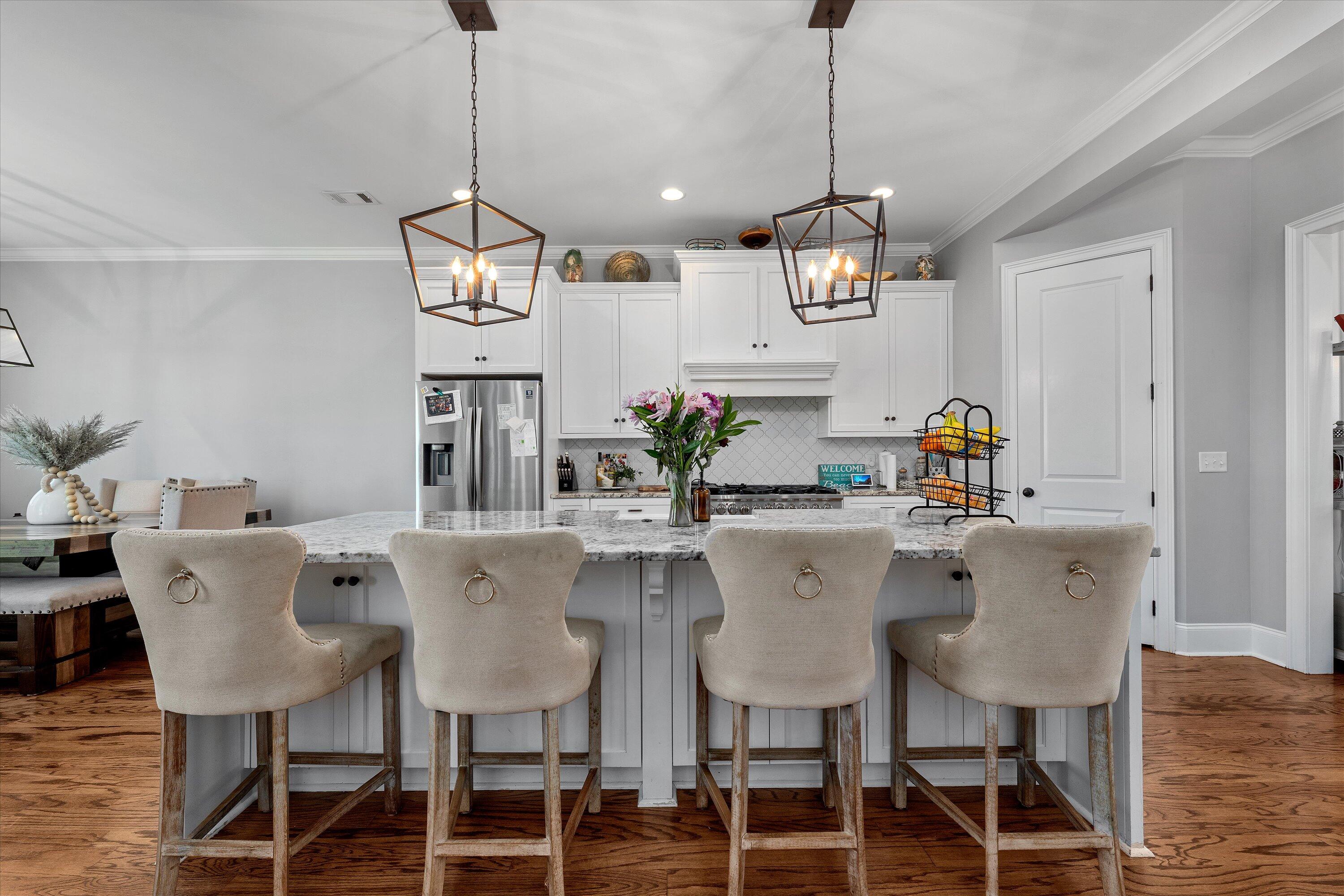 1240 Honey Lane