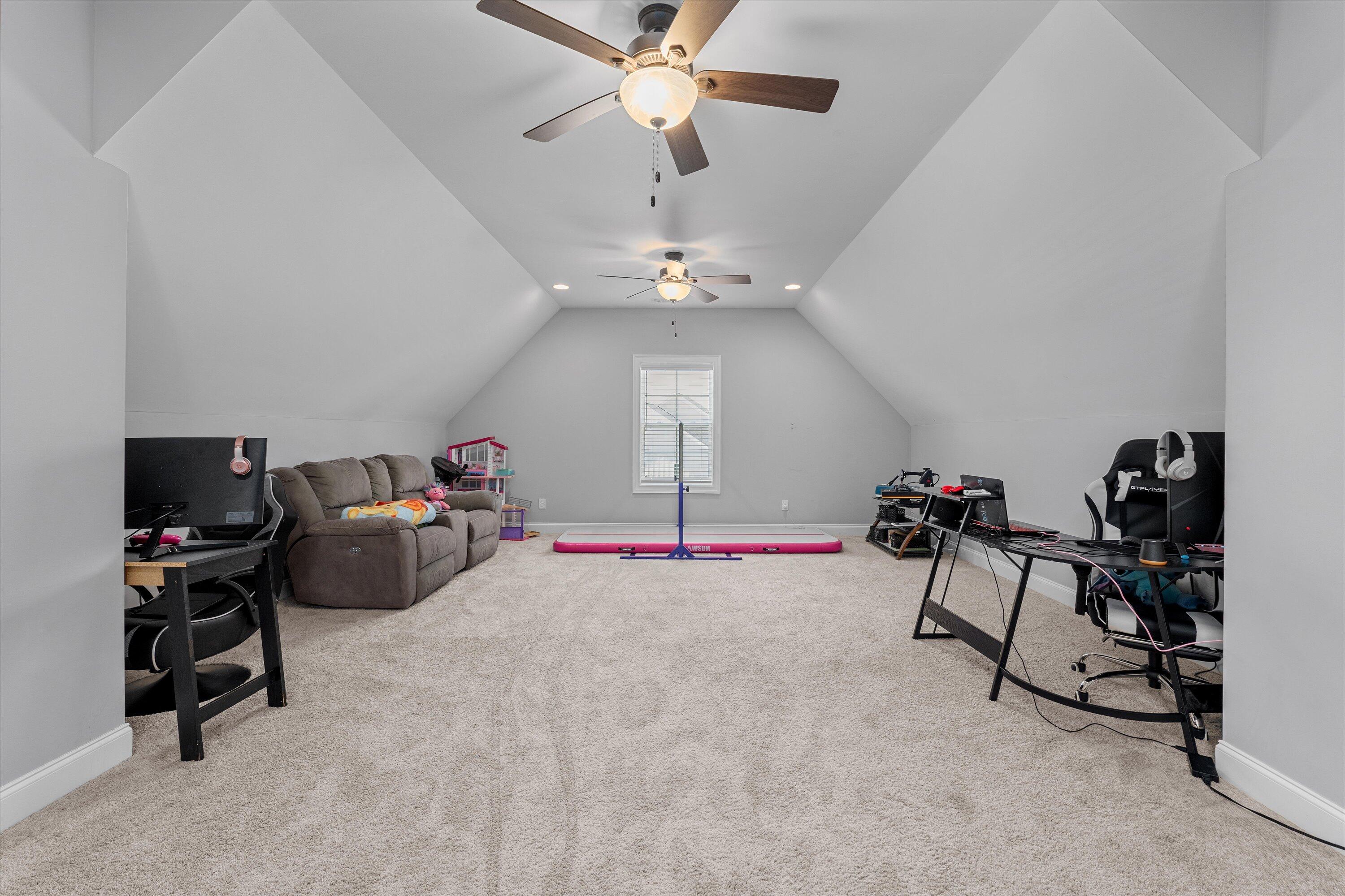 1240 Honey Lane