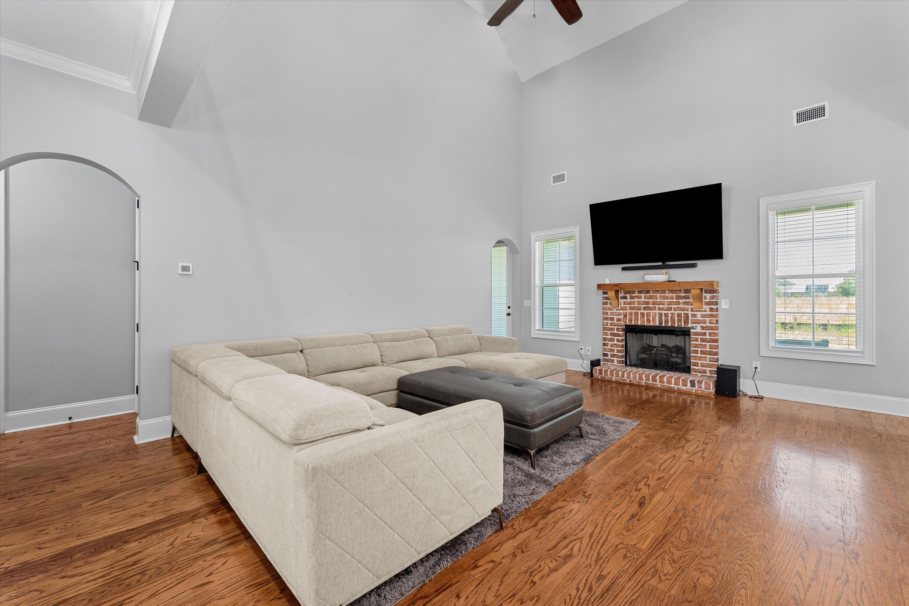 1240 Honey Lane
