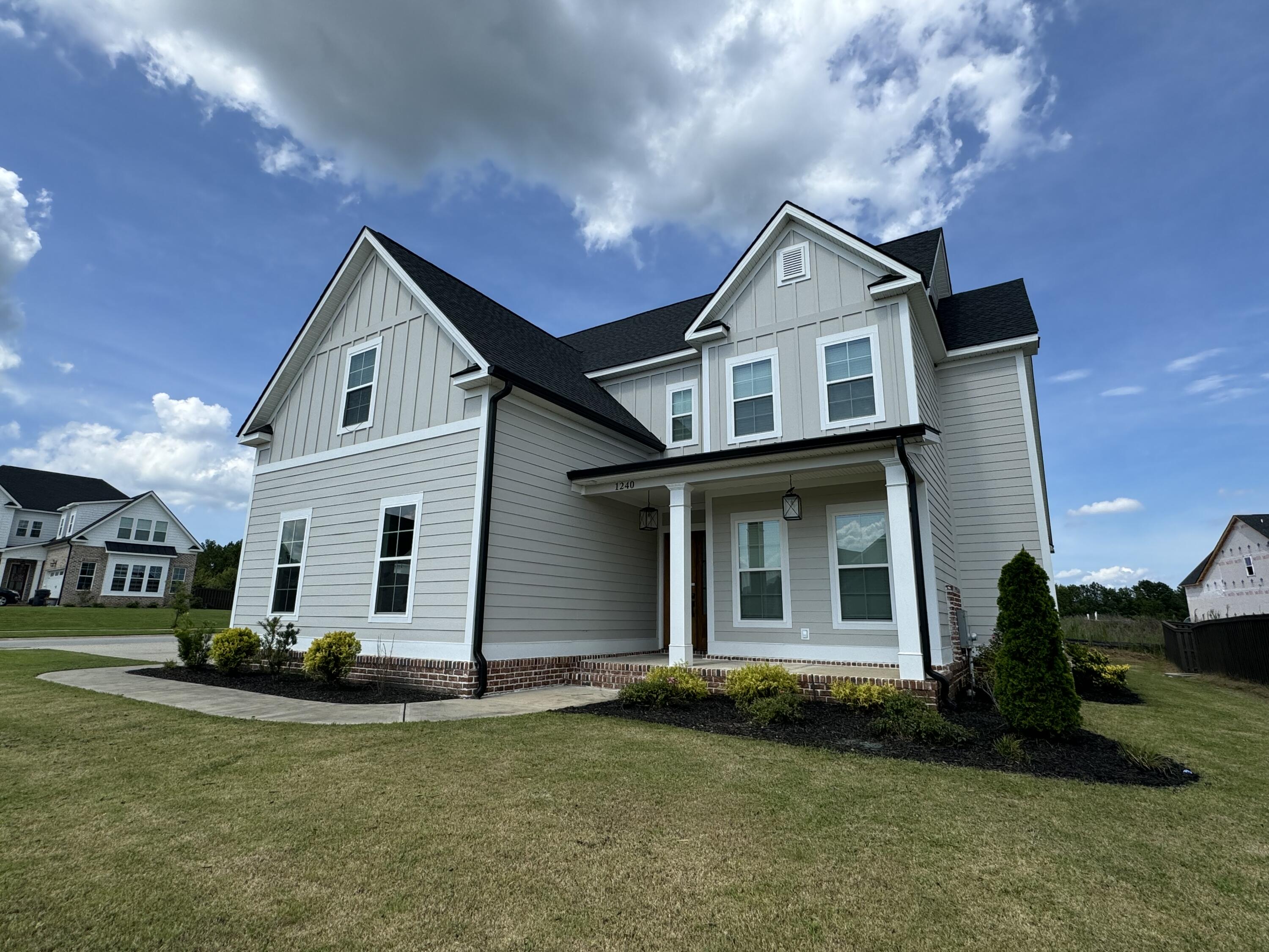 1240 Honey Lane