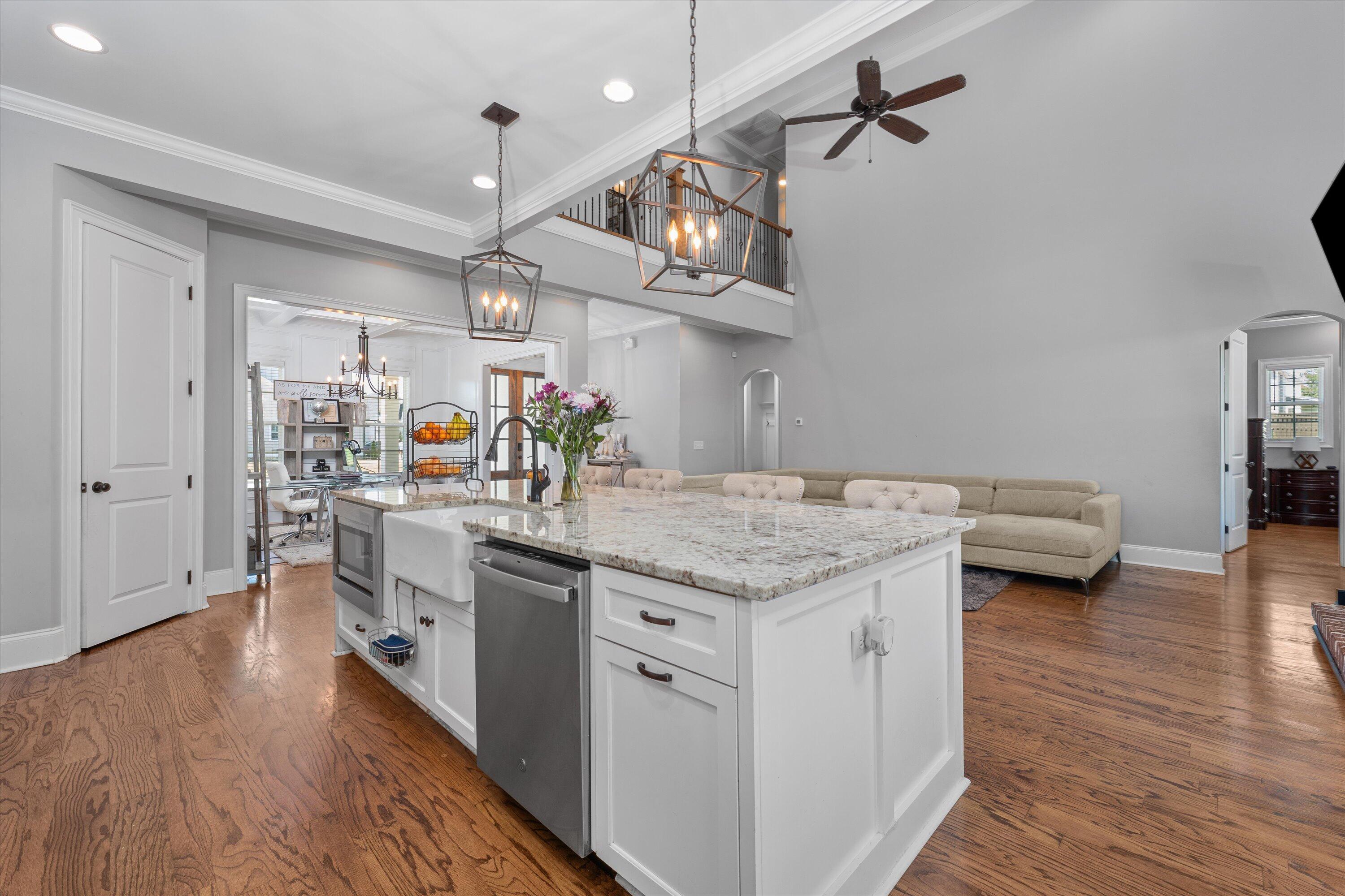 1240 Honey Lane