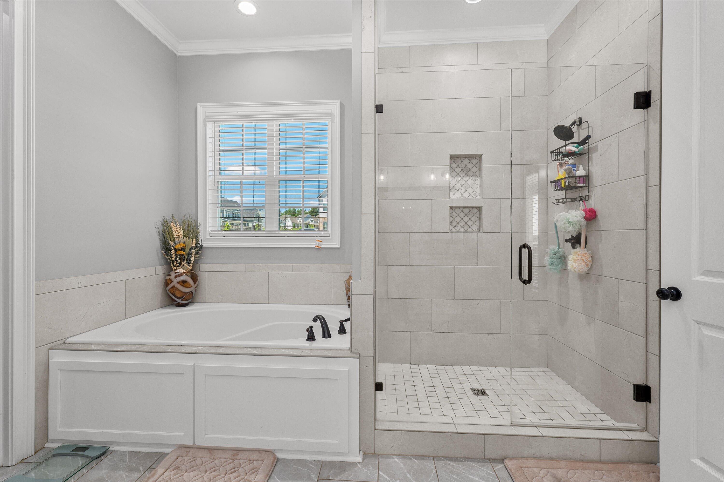 1240 Honey Lane