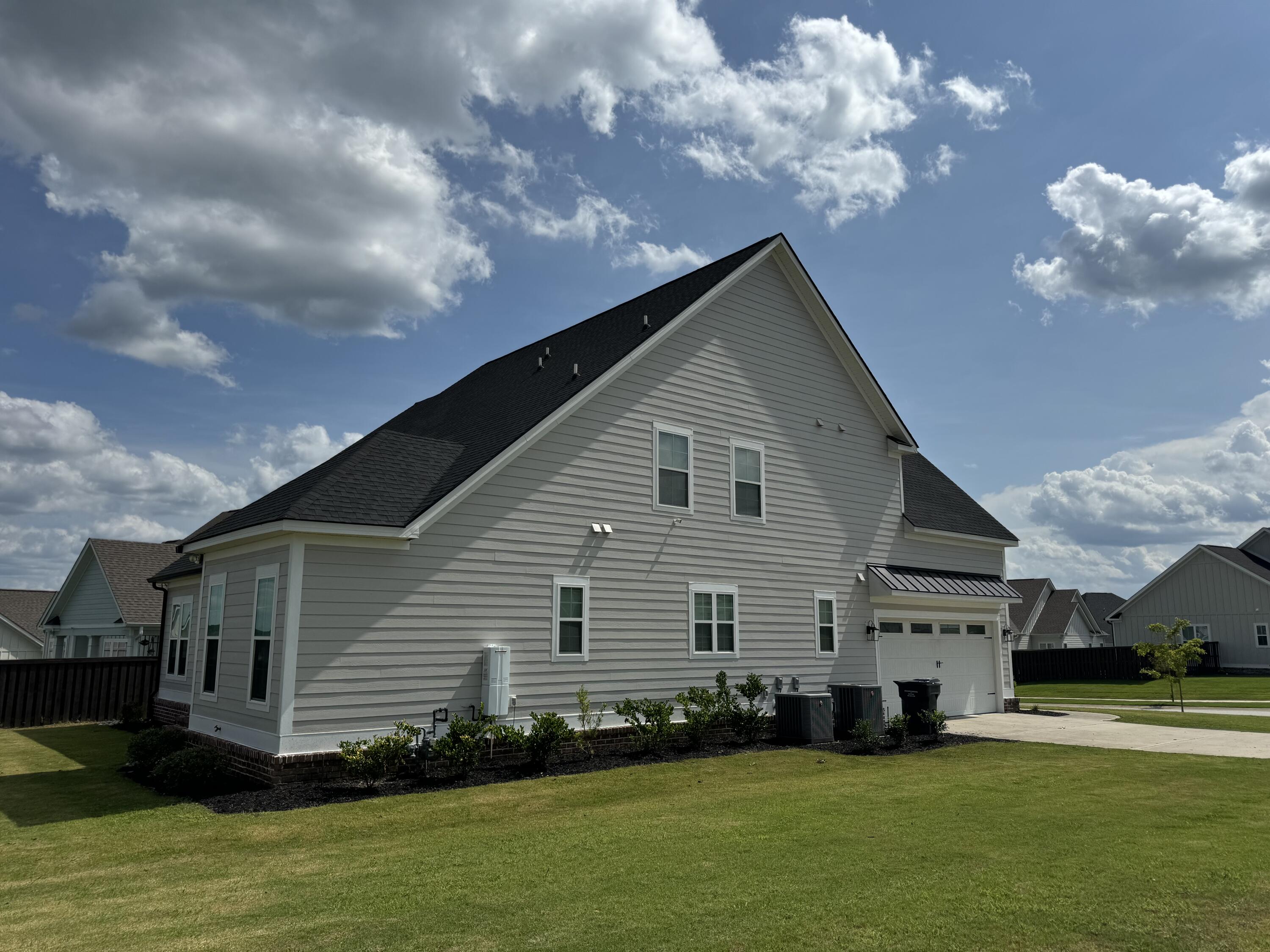 1240 Honey Lane