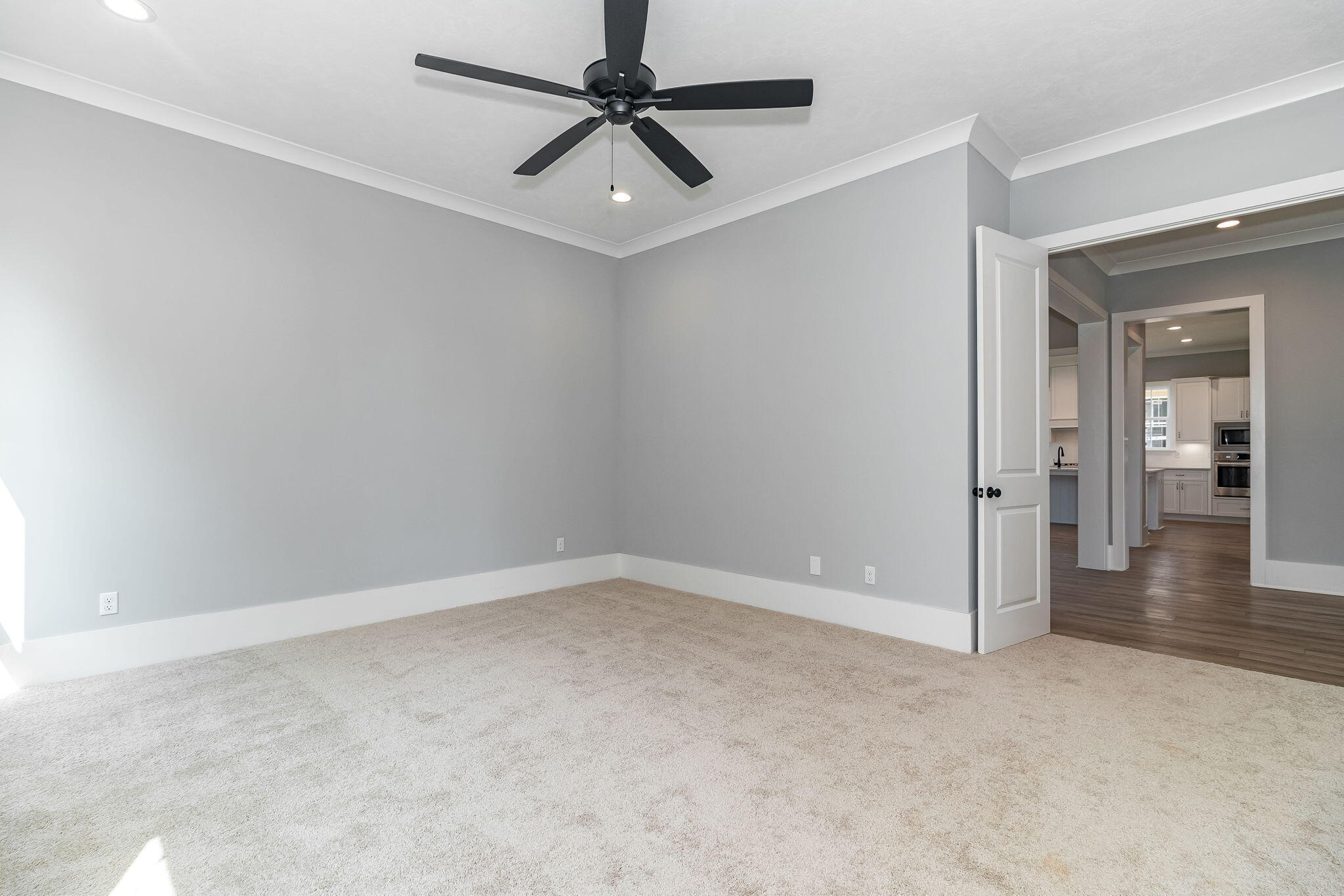 3044 Rosewood Drive