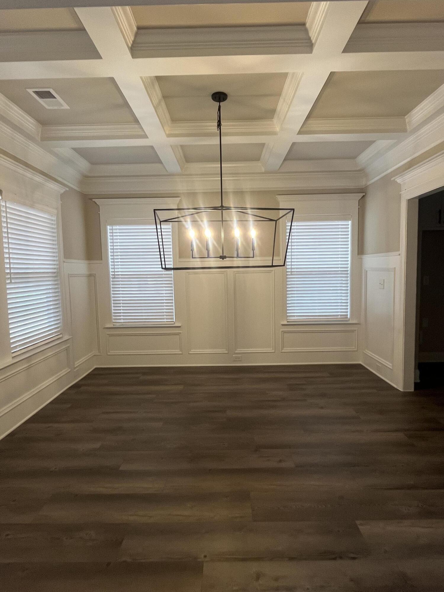 1220 Honey Lane