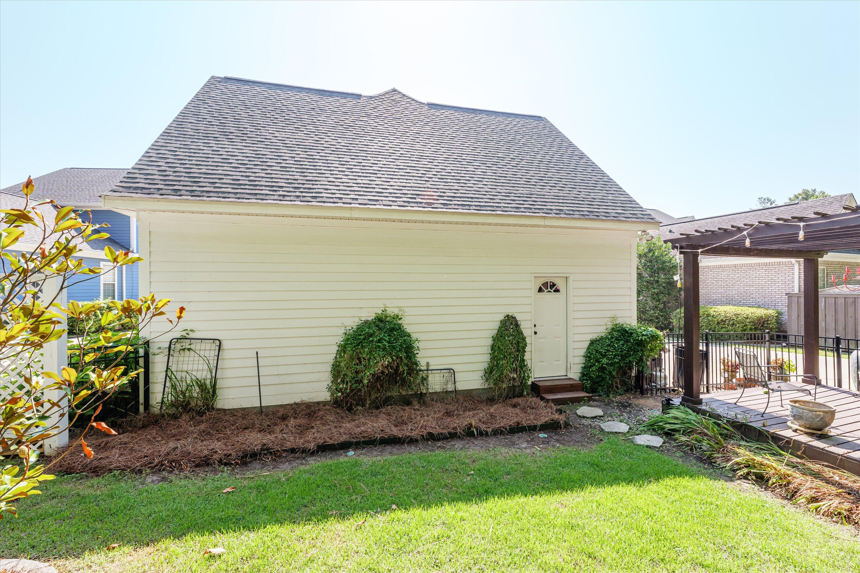 939 Mitchell Lane