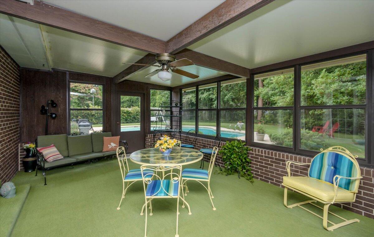 812 Brooks Drive
