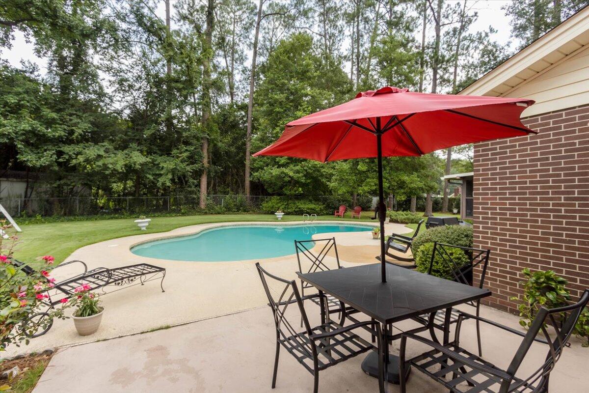 812 Brooks Drive