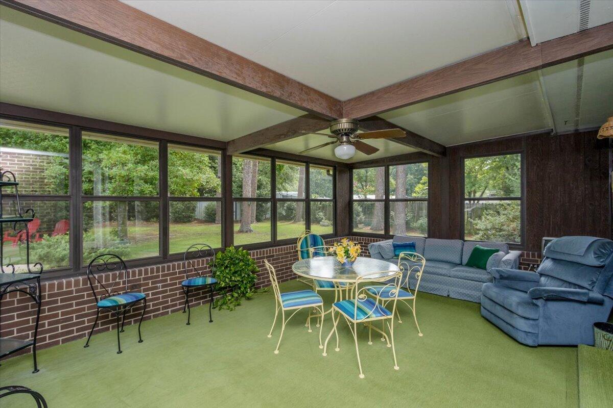 812 Brooks Drive