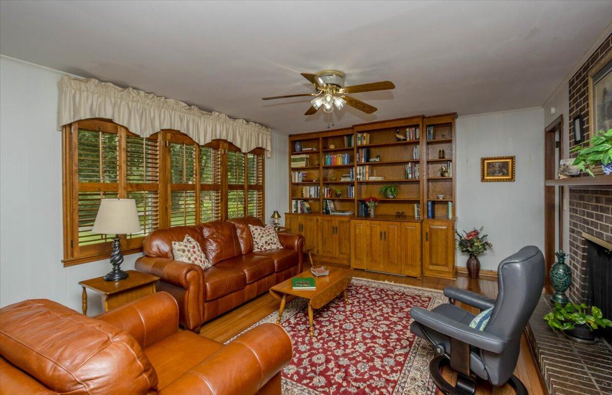 812 Brooks Drive