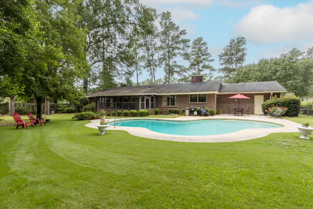 812 Brooks Drive