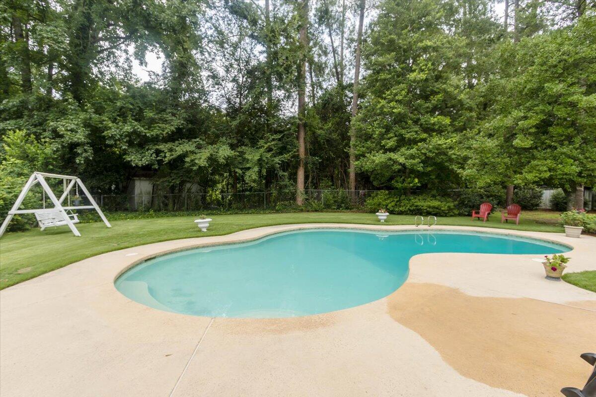 812 Brooks Drive