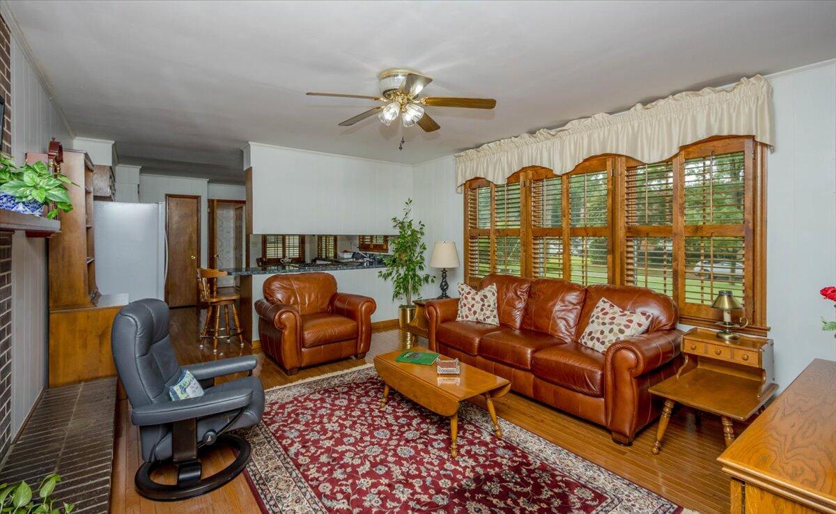 812 Brooks Drive