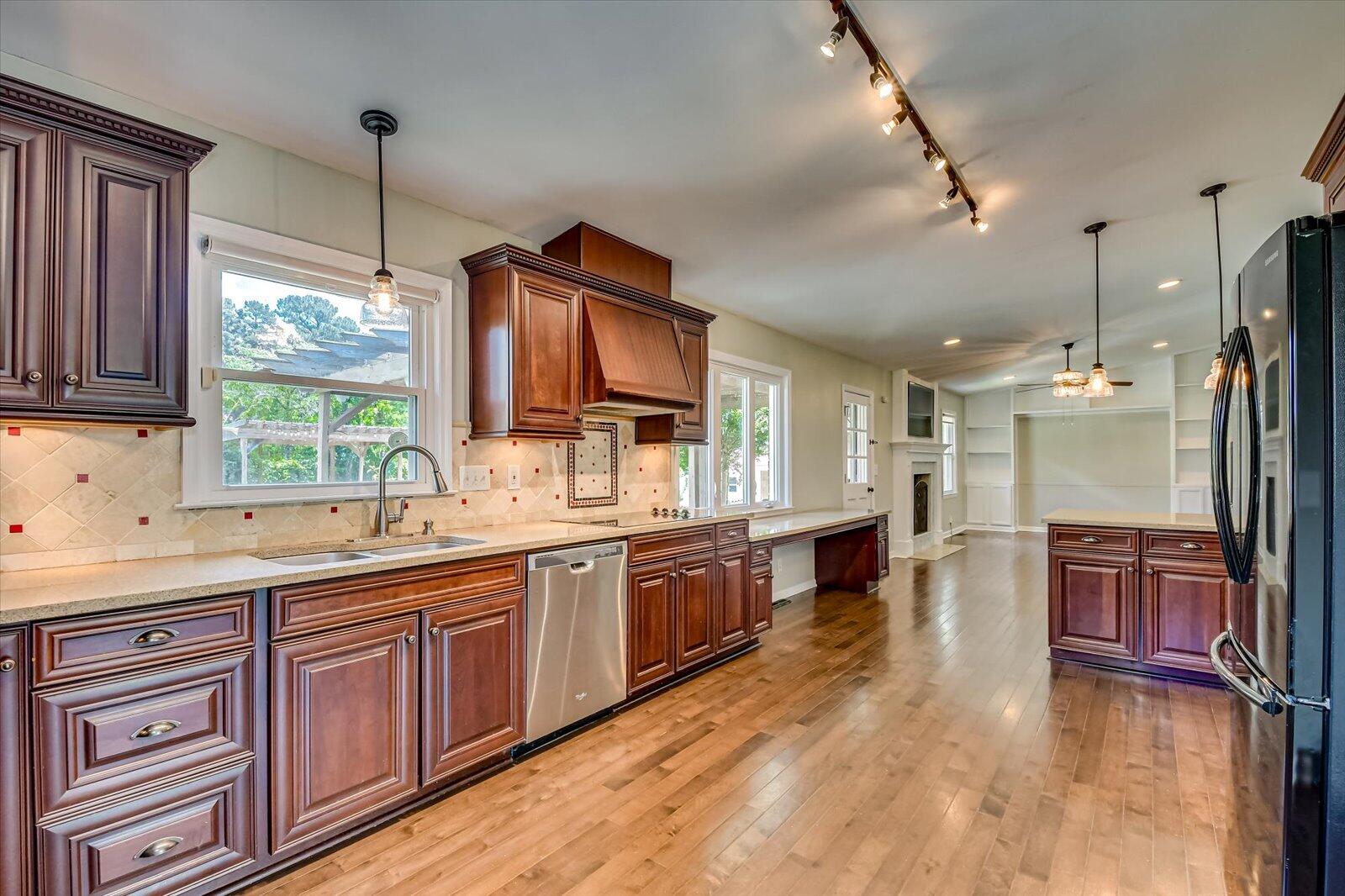 1901 Riley Court