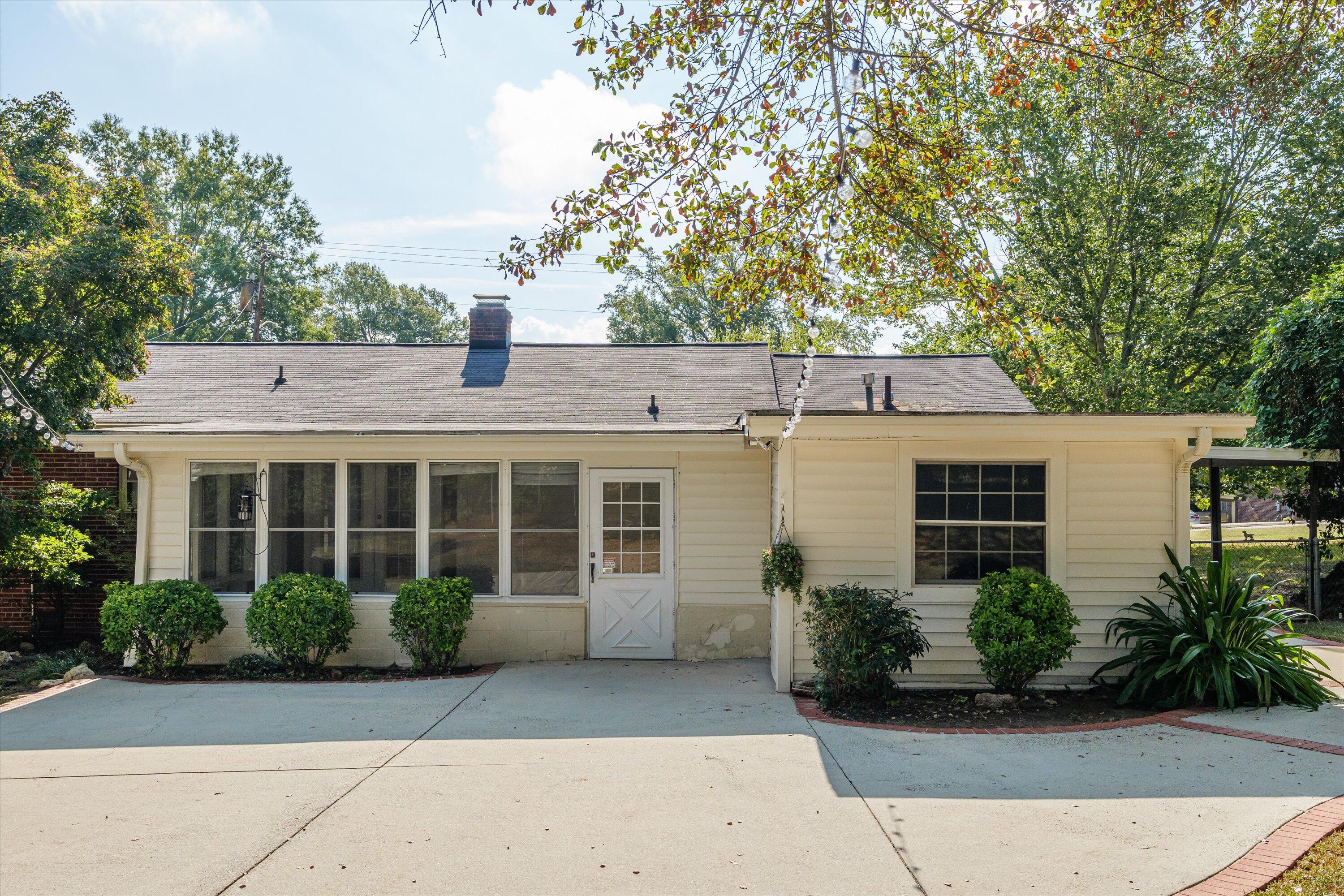 929 Papaya Street
