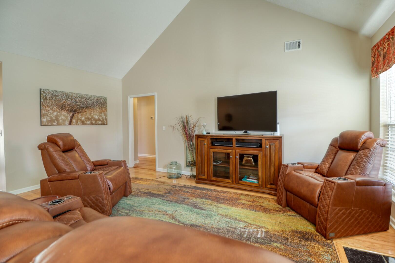 323 Grandiflora Circle