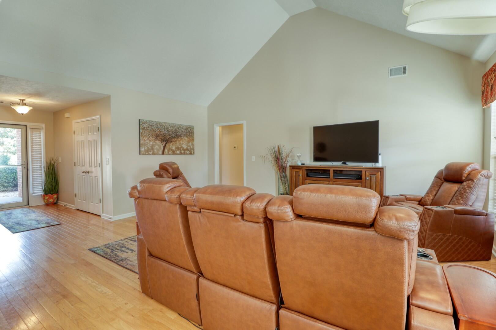 323 Grandiflora Circle