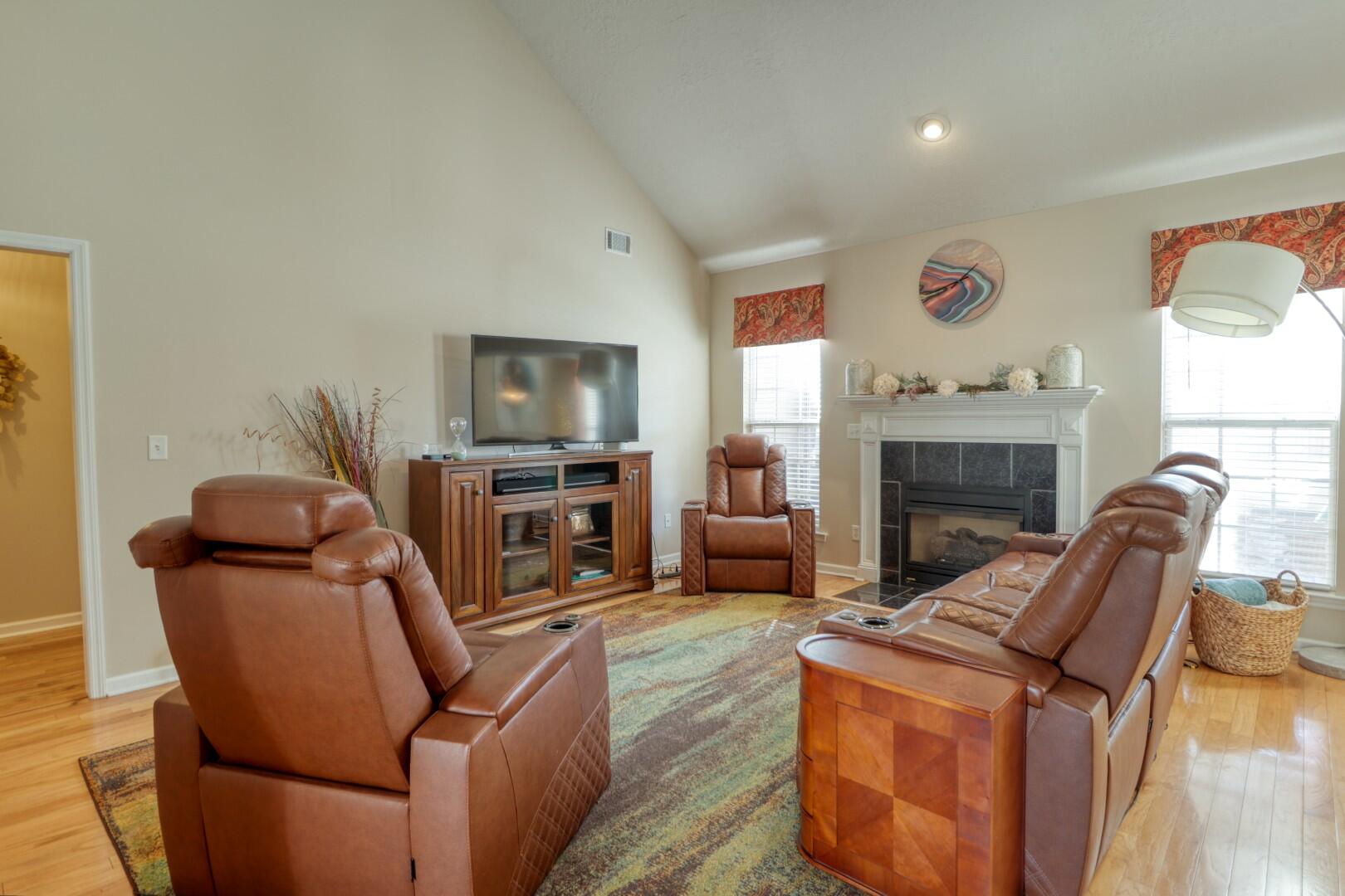 323 Grandiflora Circle