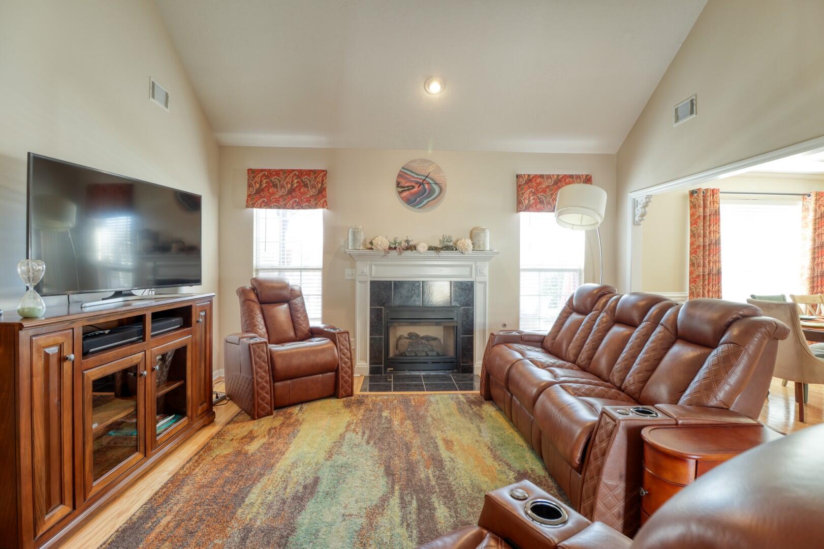 323 Grandiflora Circle