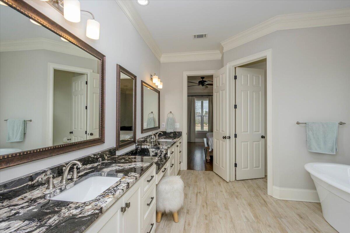 7505 Kittiwake Lane