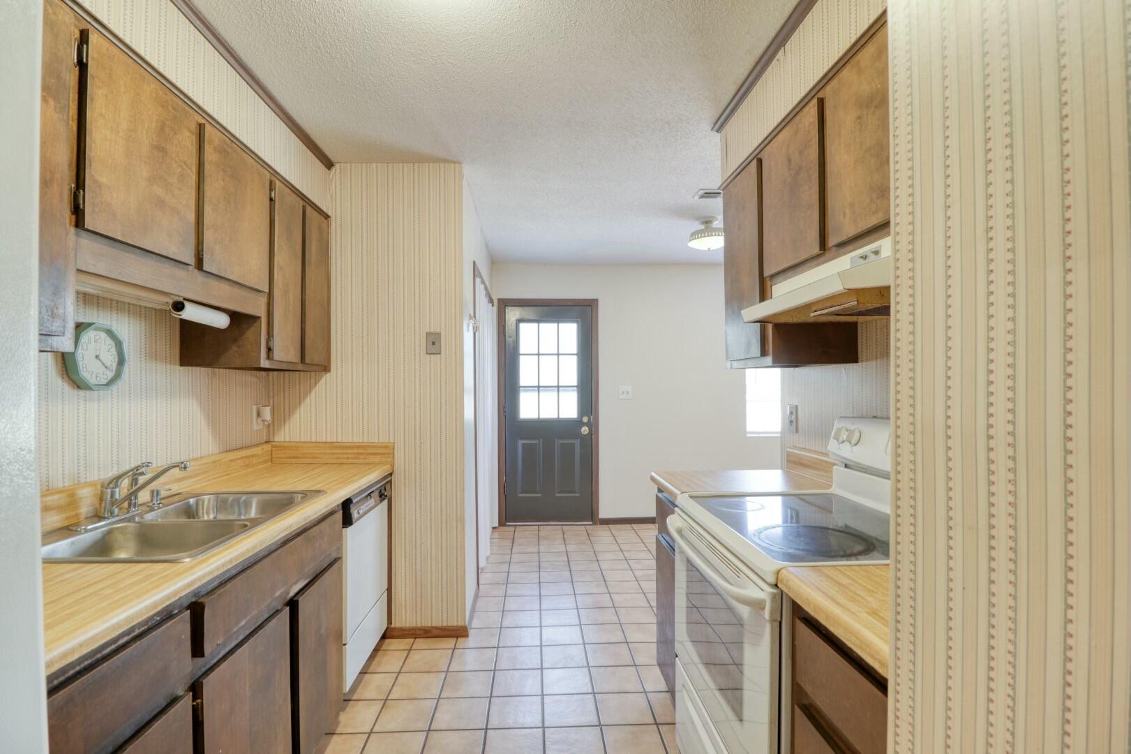 202 Pineview Drive