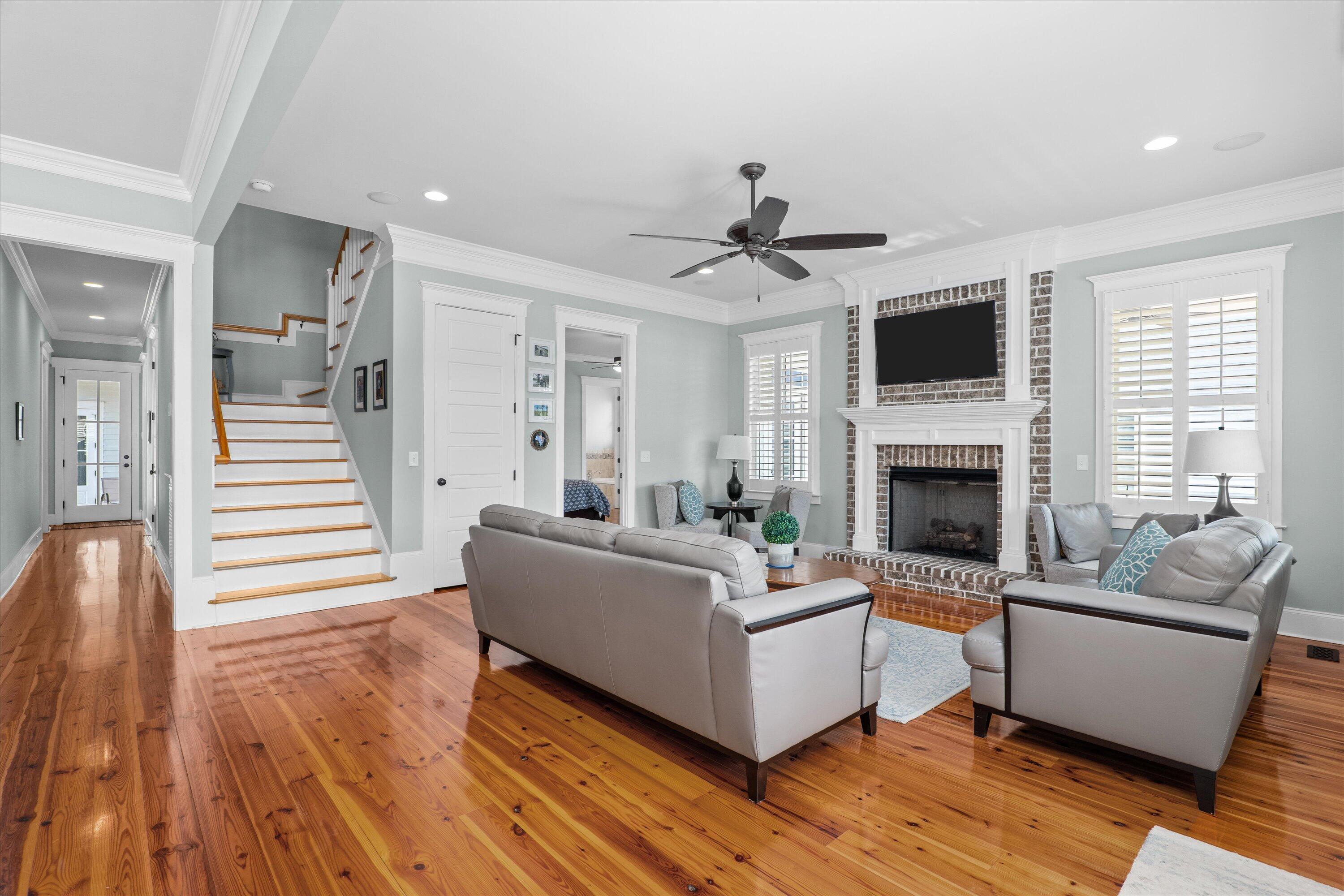 818 Kestrel Drive