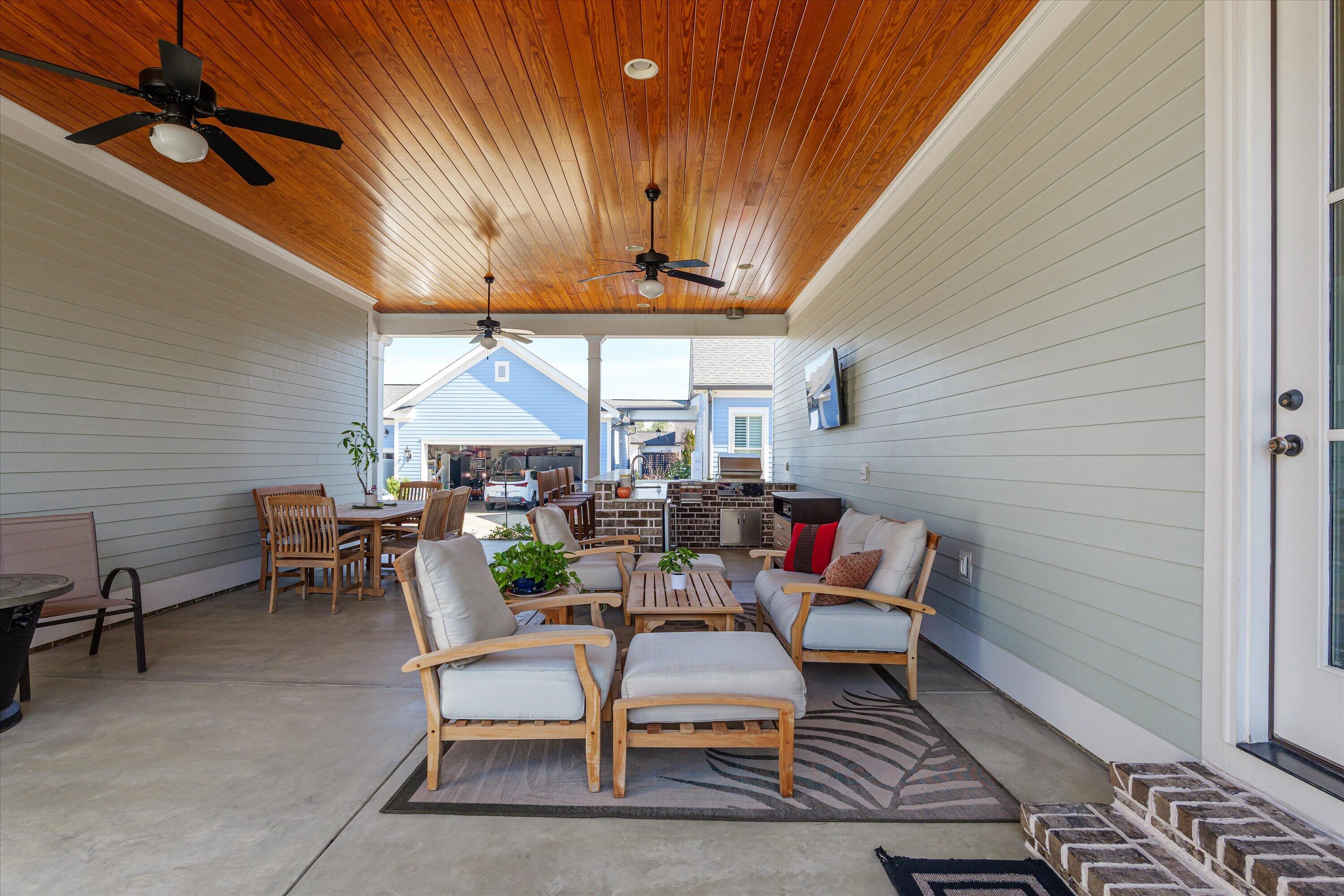 818 Kestrel Drive