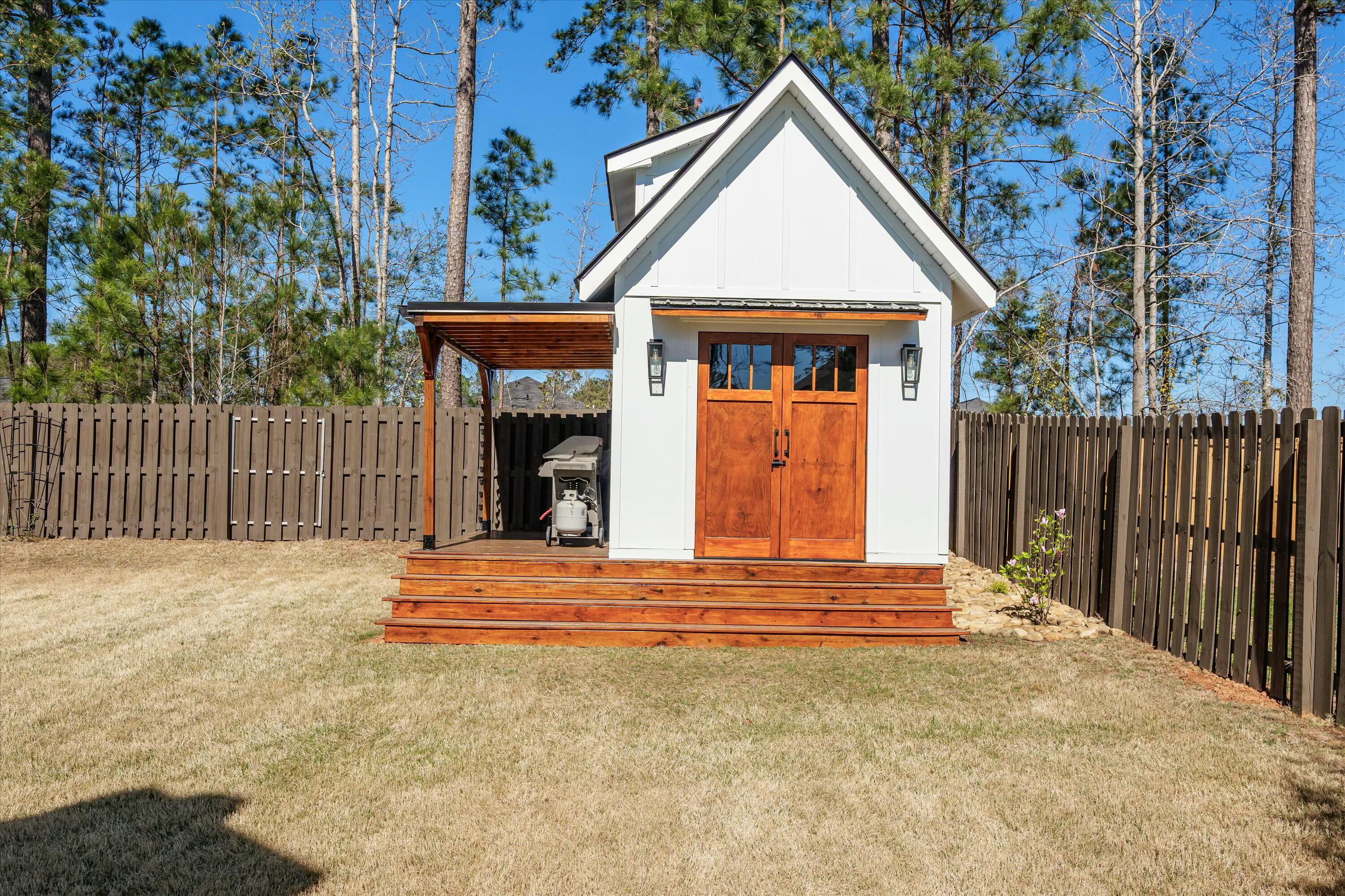 2562 Traverse Trail