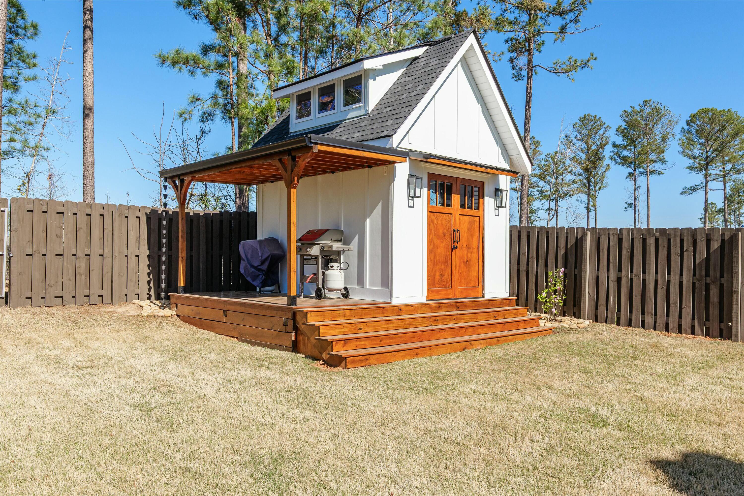 2562 Traverse Trail