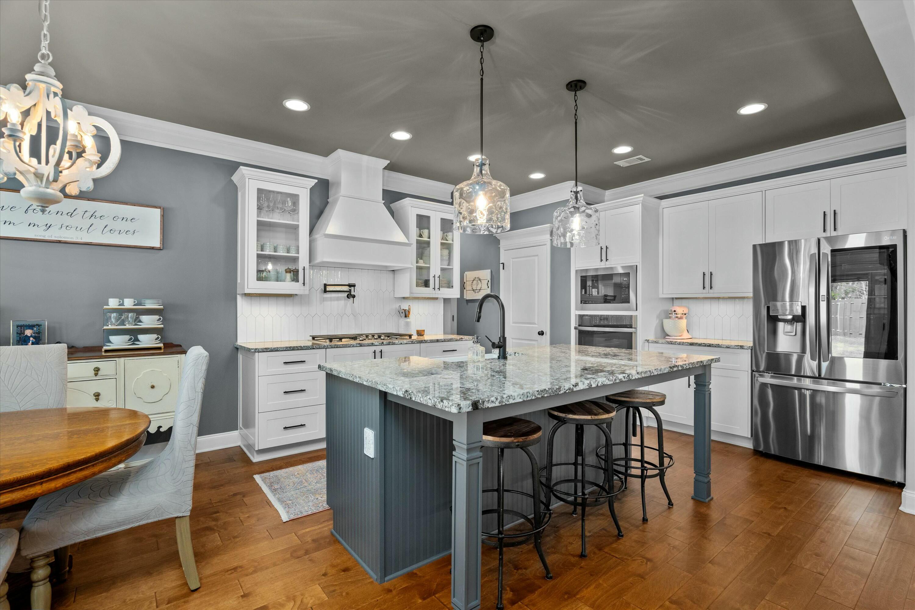 2562 Traverse Trail