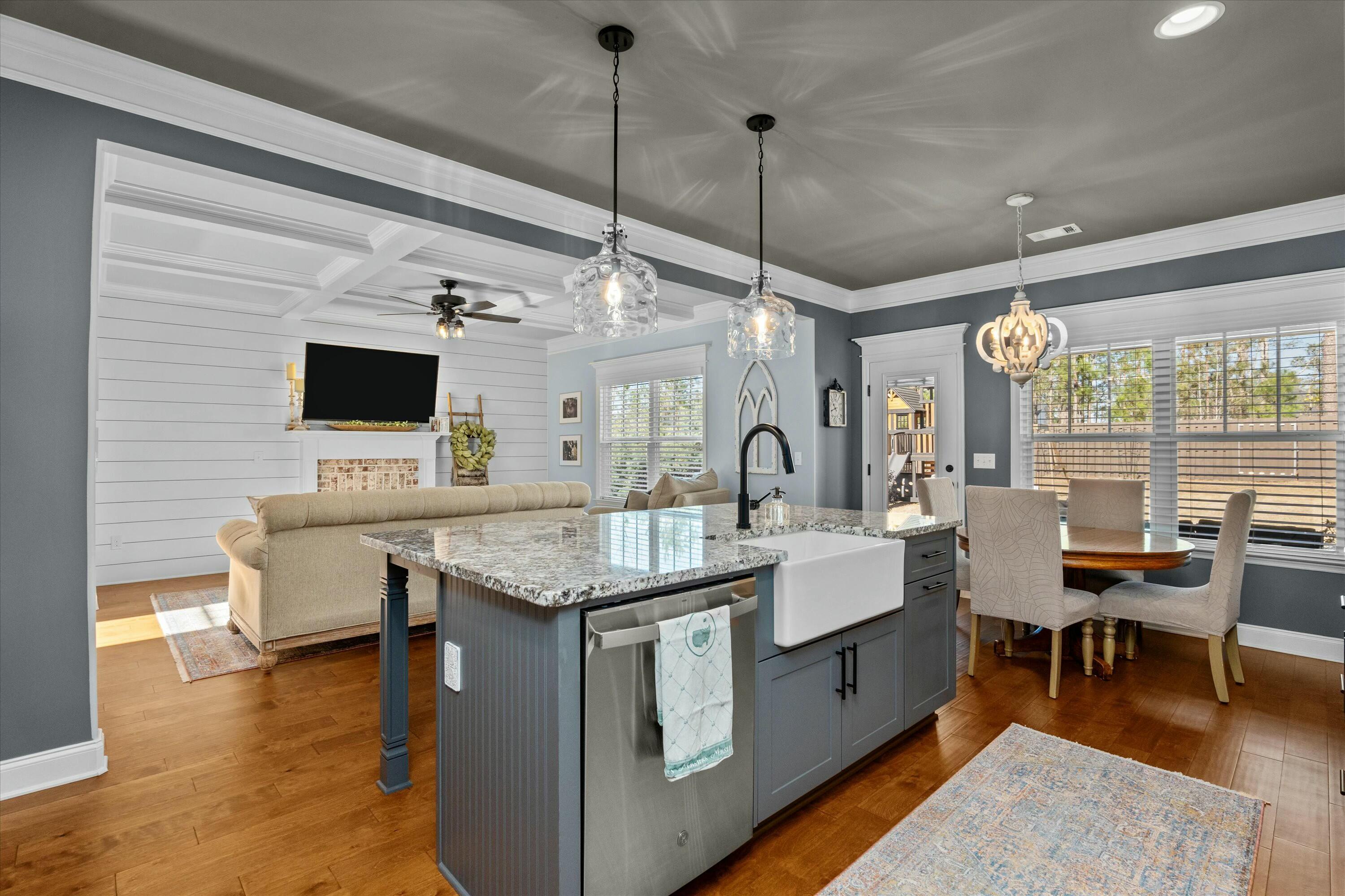 2562 Traverse Trail