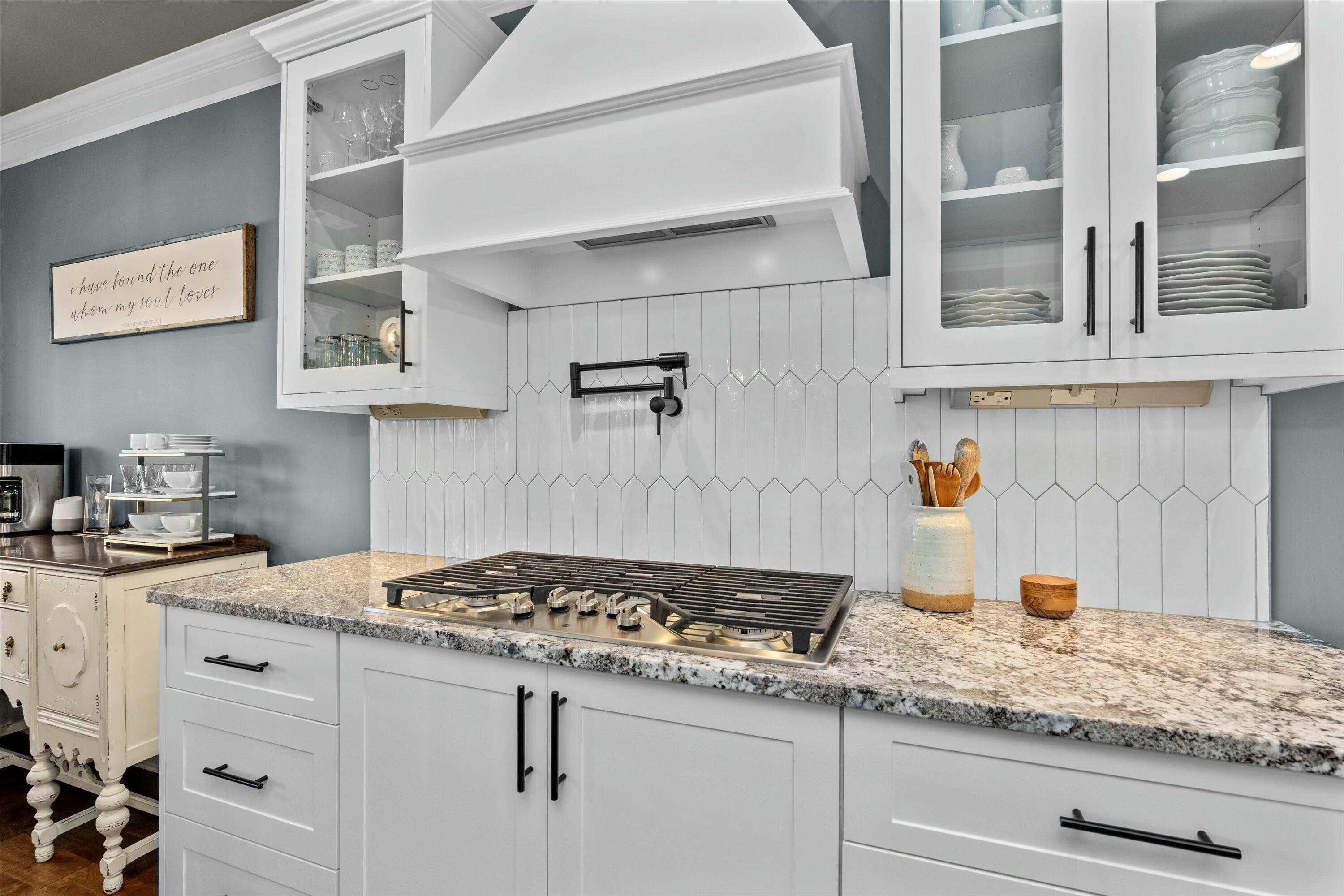 2562 Traverse Trail