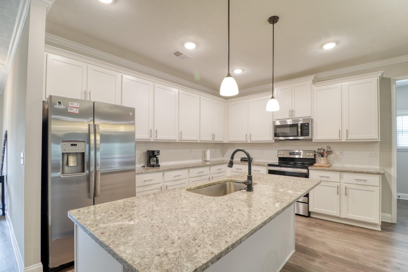 300 Huntley Loop