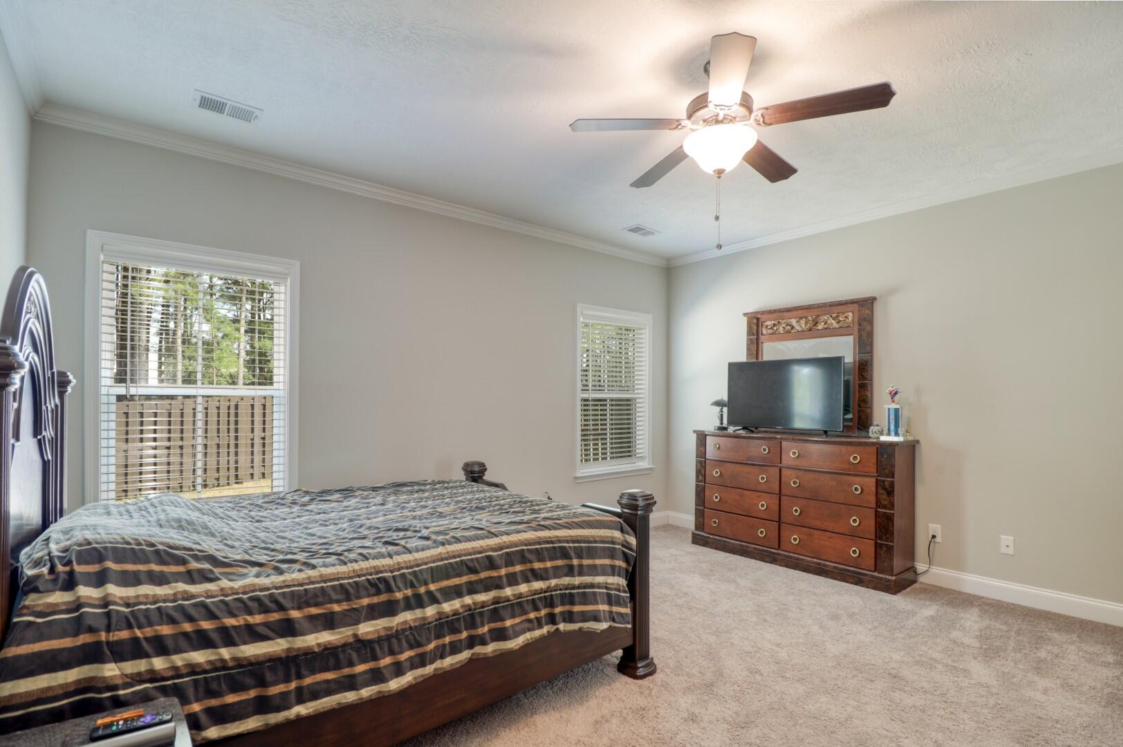 300 Huntley Loop