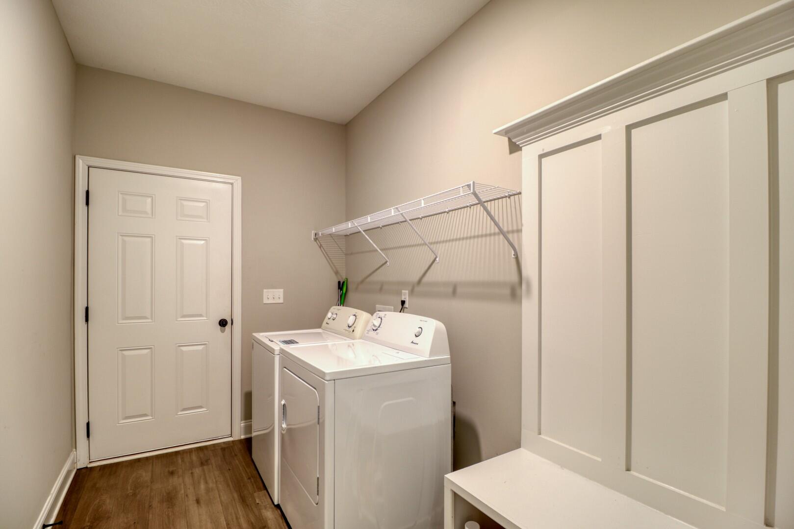 300 Huntley Loop