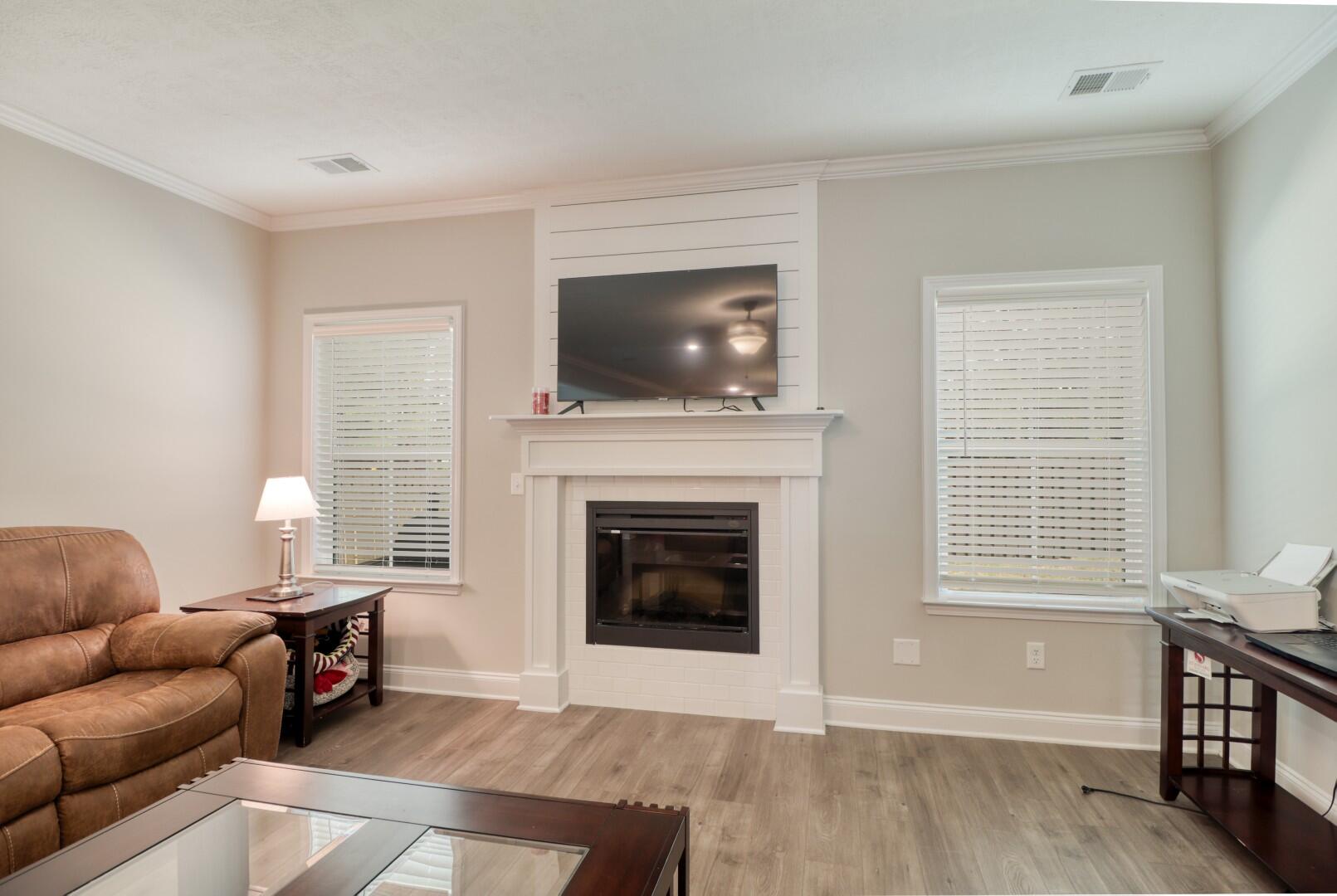 300 Huntley Loop
