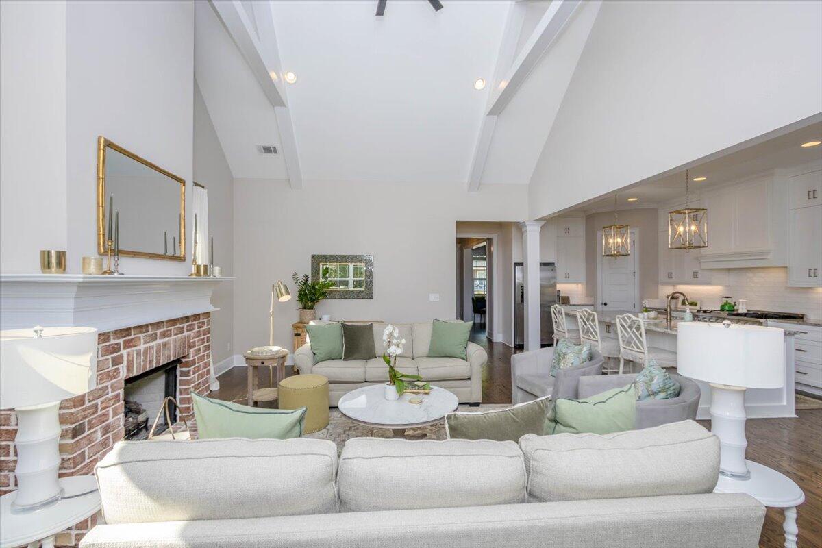 216 Hornsby Lane