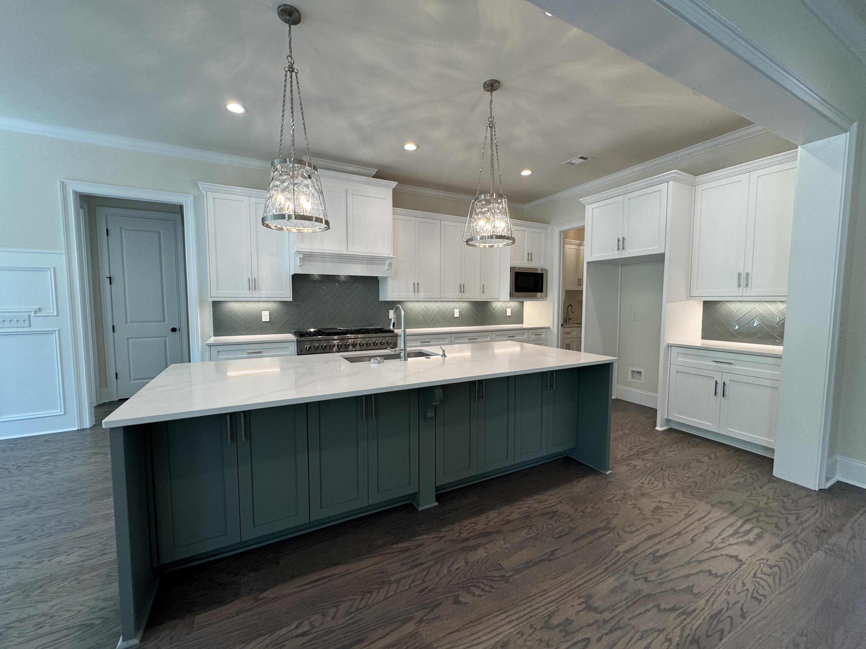 638 River Oaks Lane