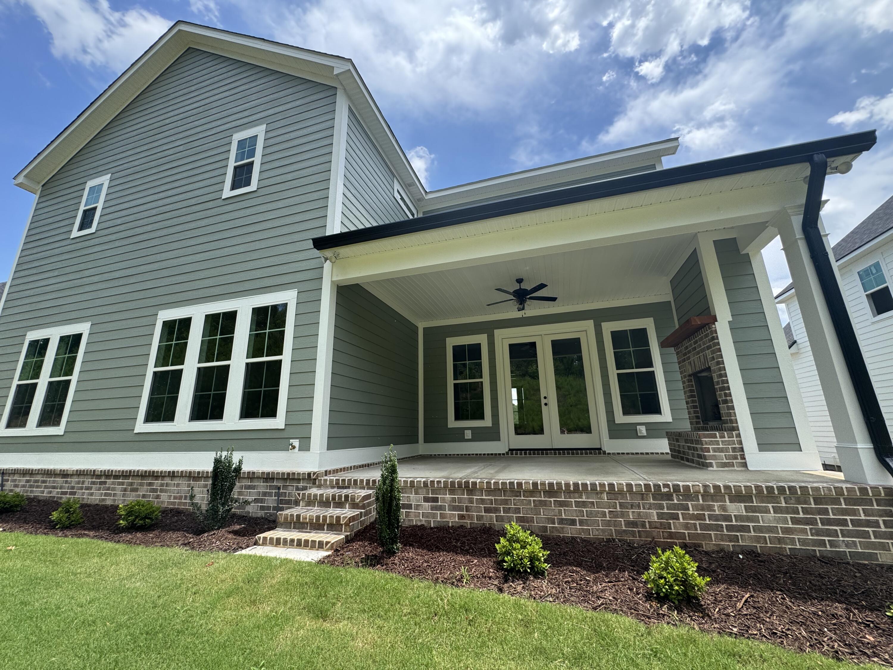 638 River Oaks Lane