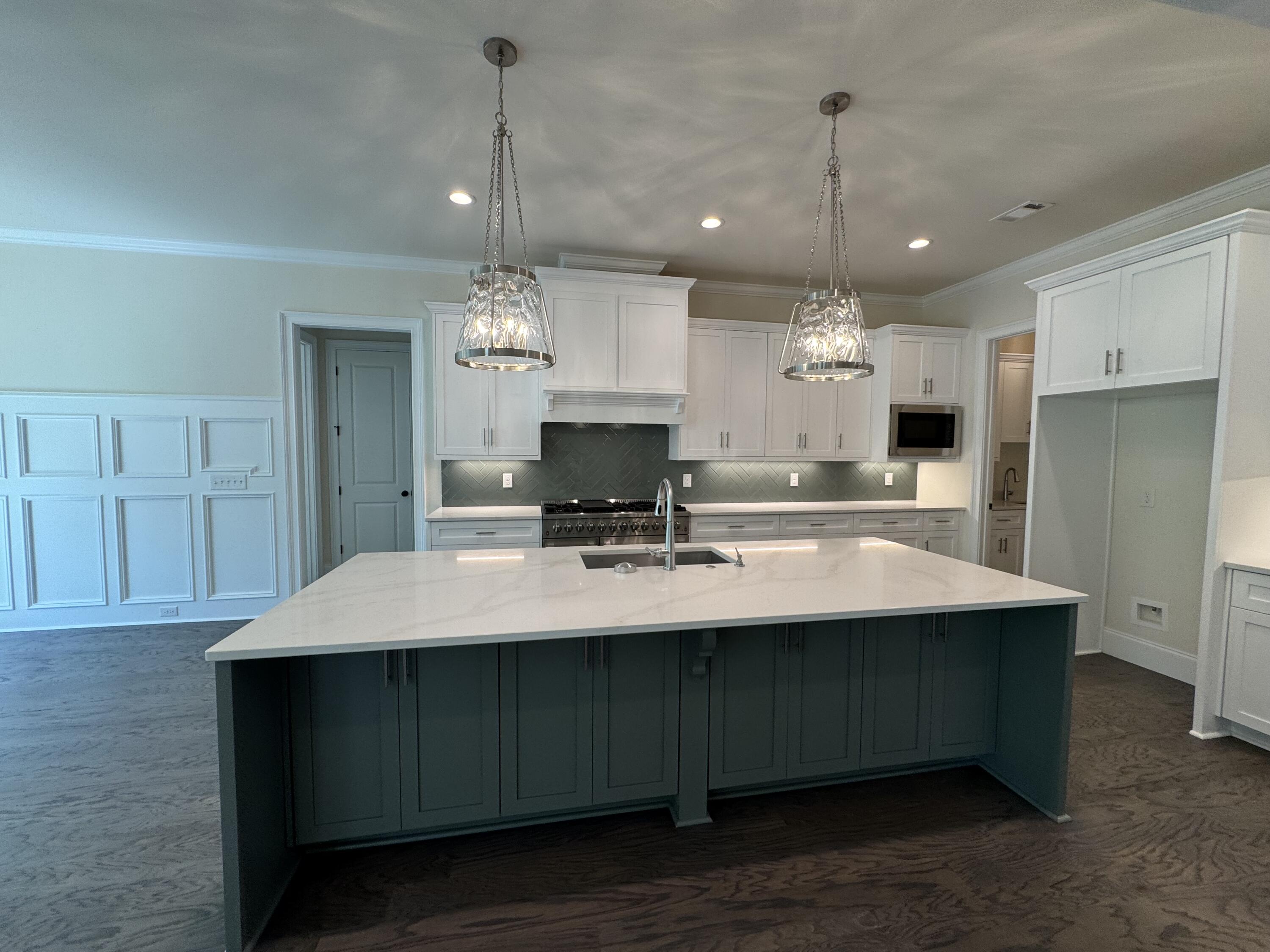 638 River Oaks Lane