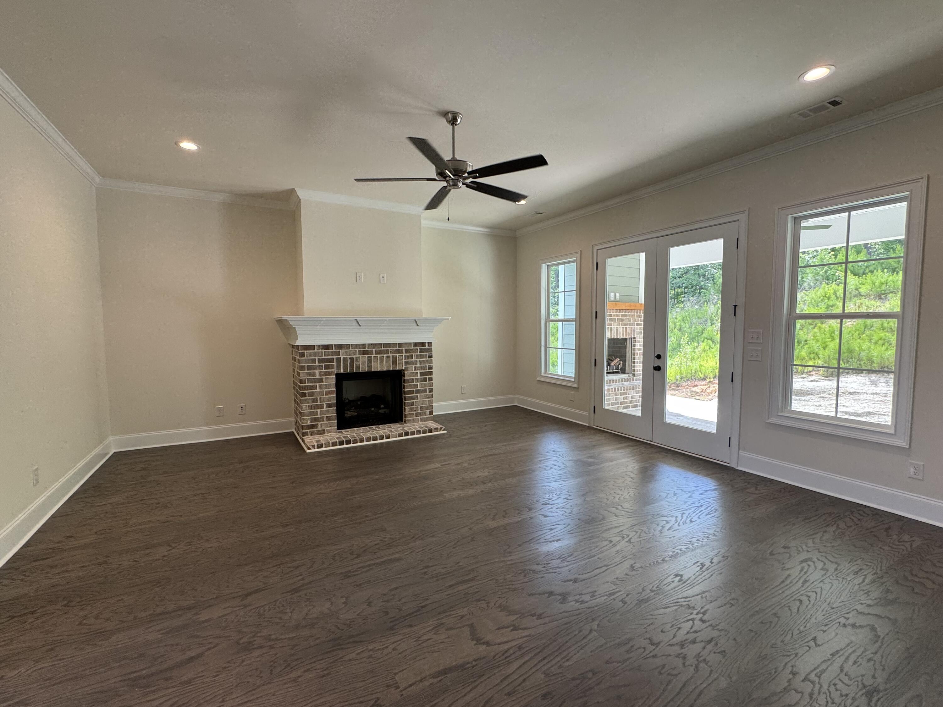 638 River Oaks Lane