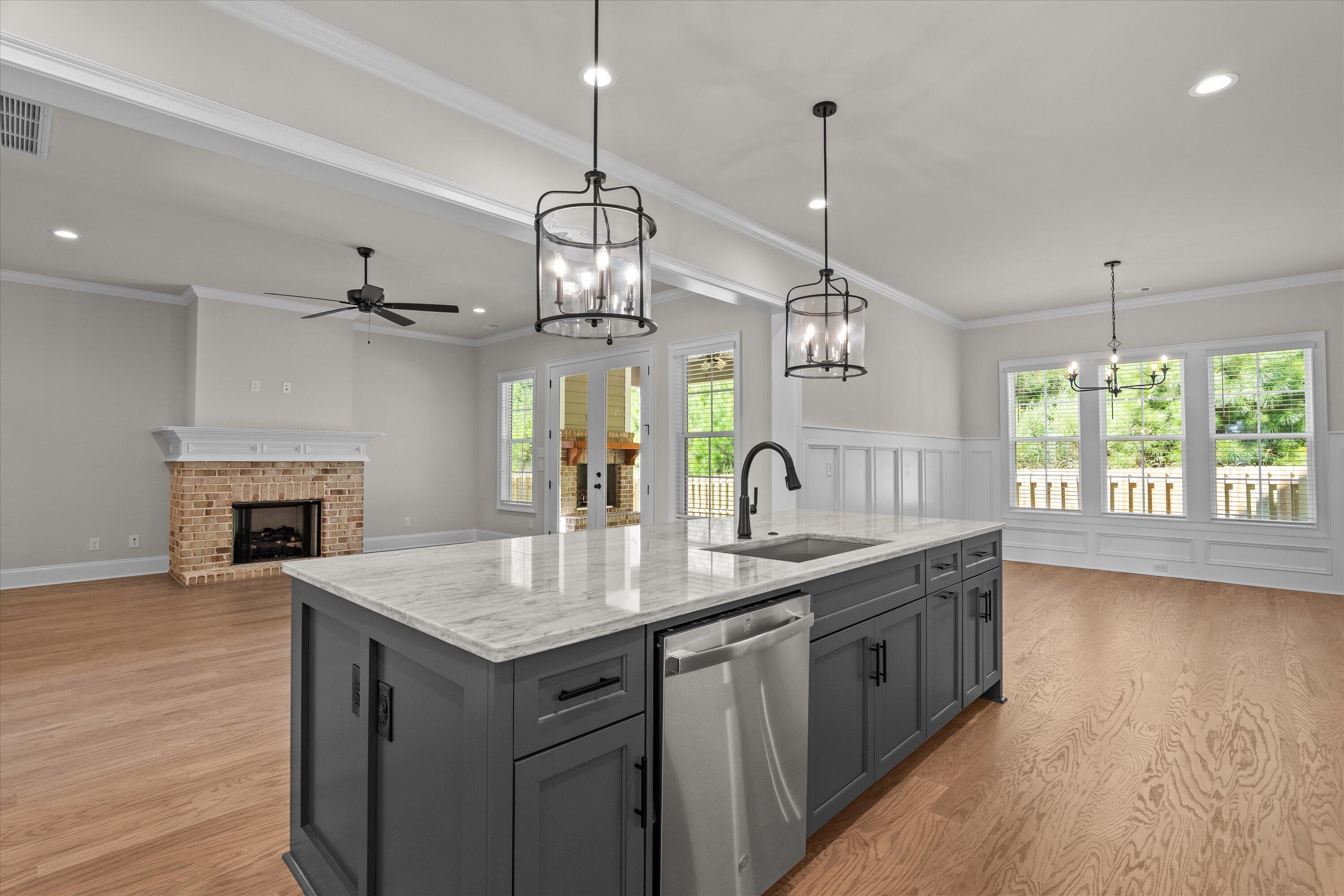 642 River Oaks Lane